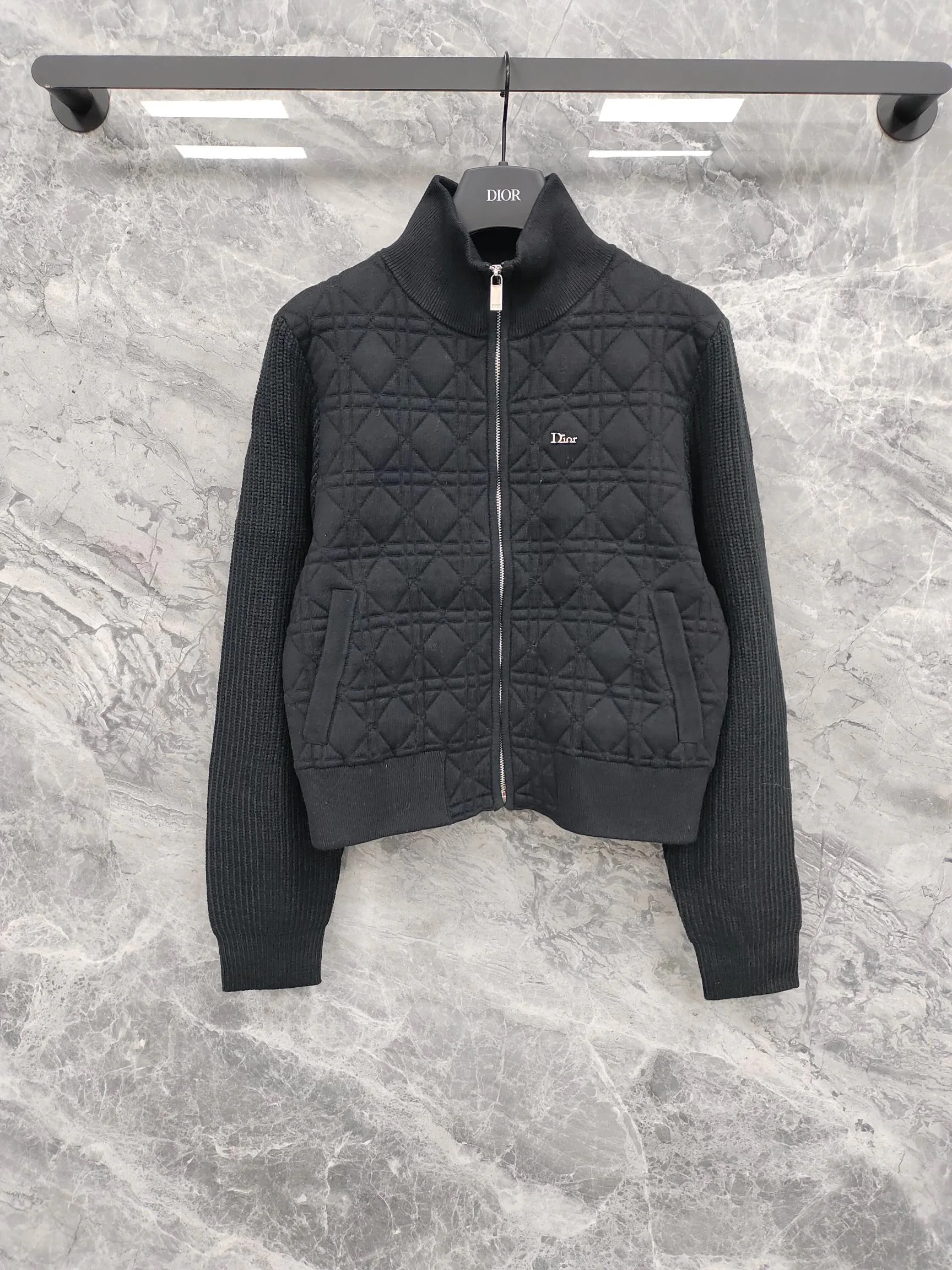 Куртки И Пуховики Женские Christian Dior 18203437