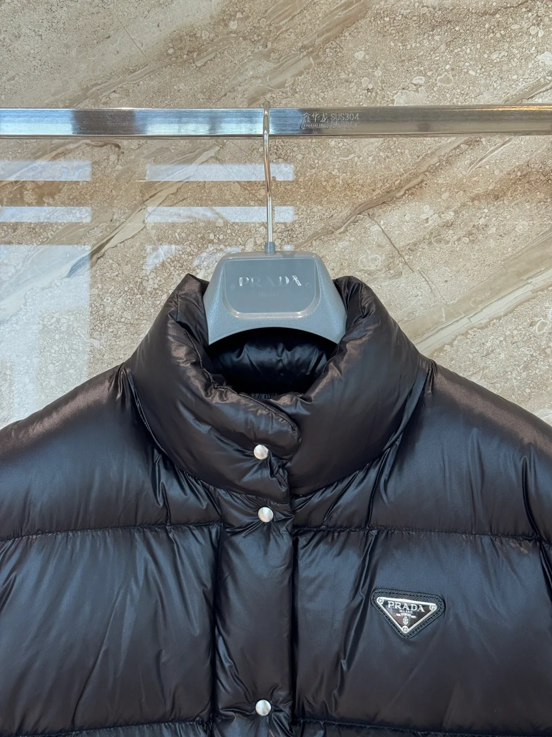 Куртки И Пуховики Женские Prada 17960305