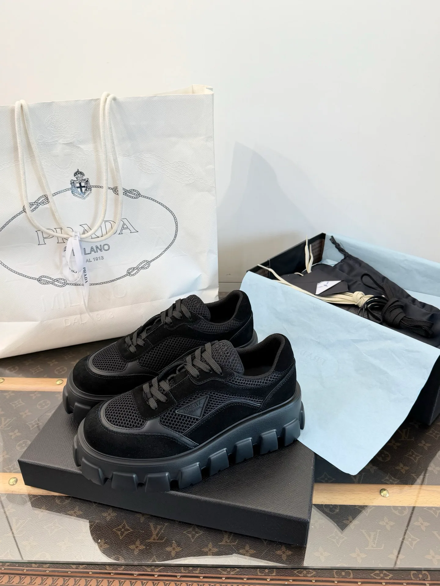 Кроссовки Женские Prada 18724481