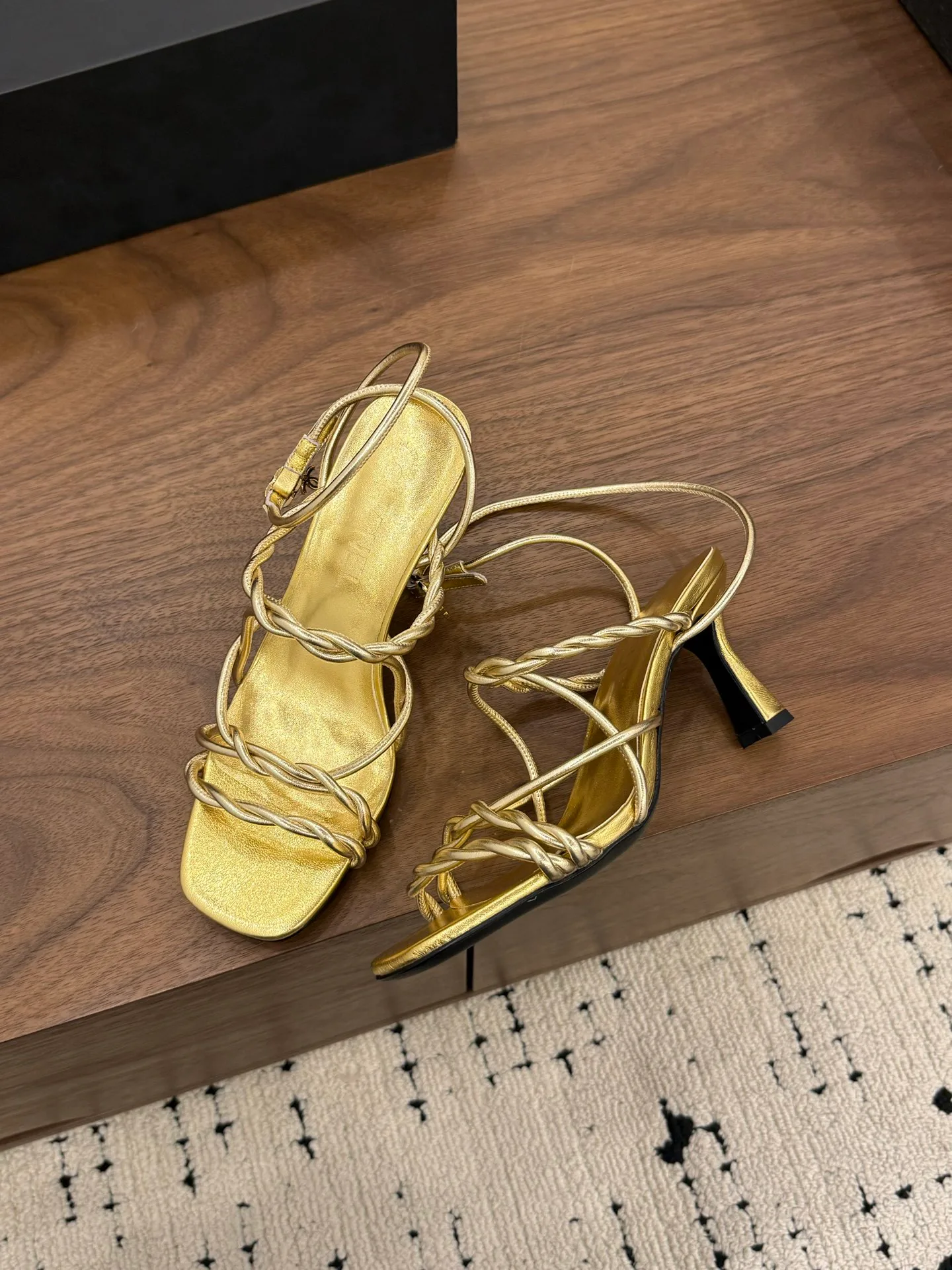 Сандалии Женские Chanel 13444877