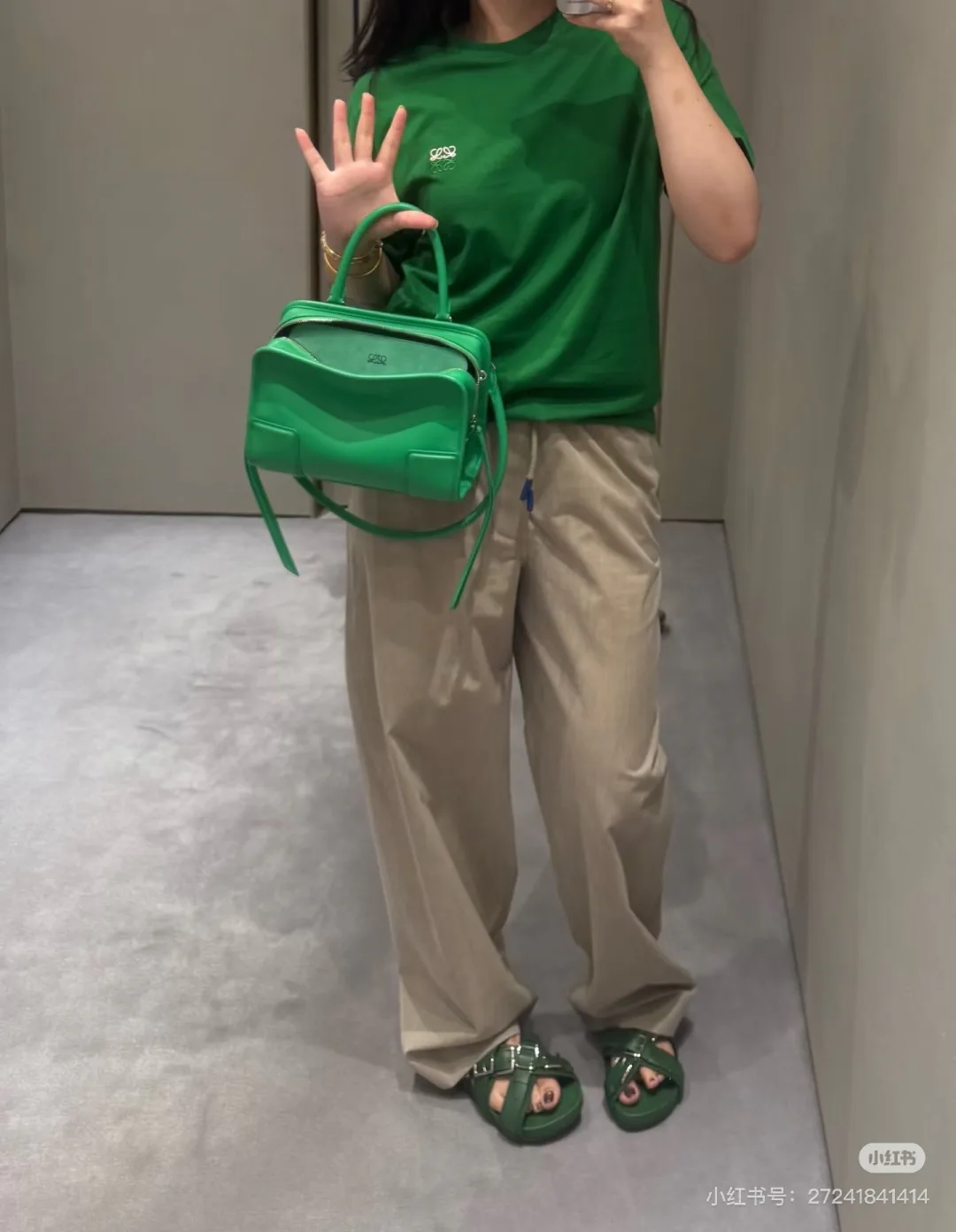 Футболки Женские Loewe 17103333