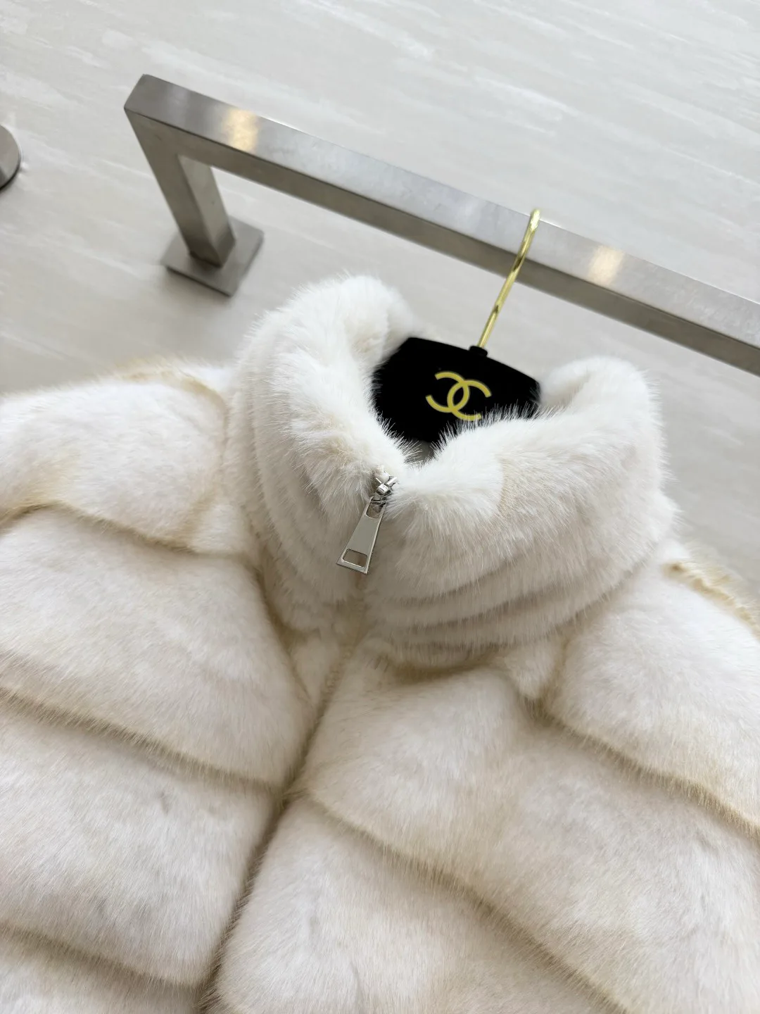 Куртки И Пуховики Женские Moncler 19018534