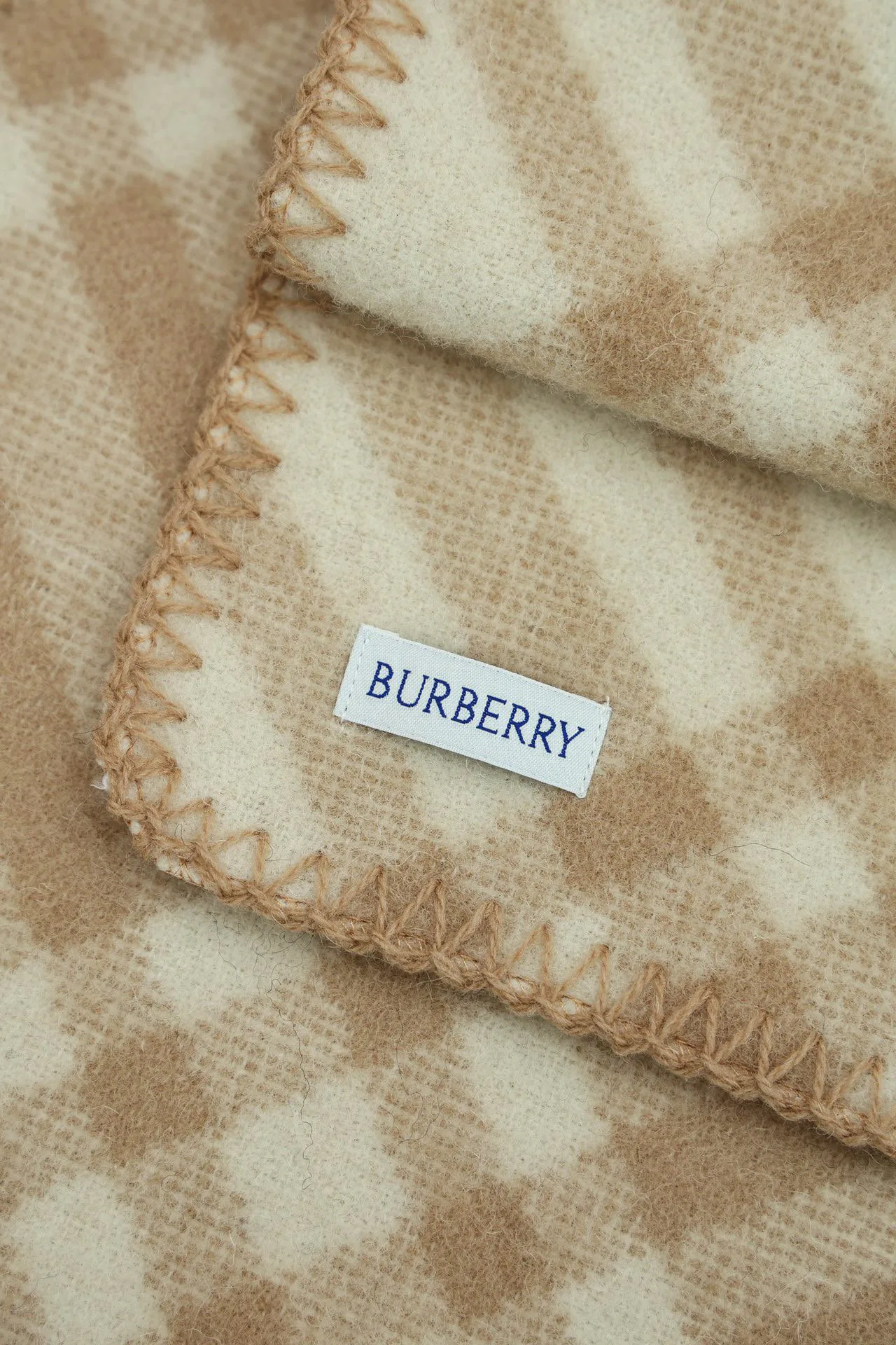 Шарфы Burberry 692760