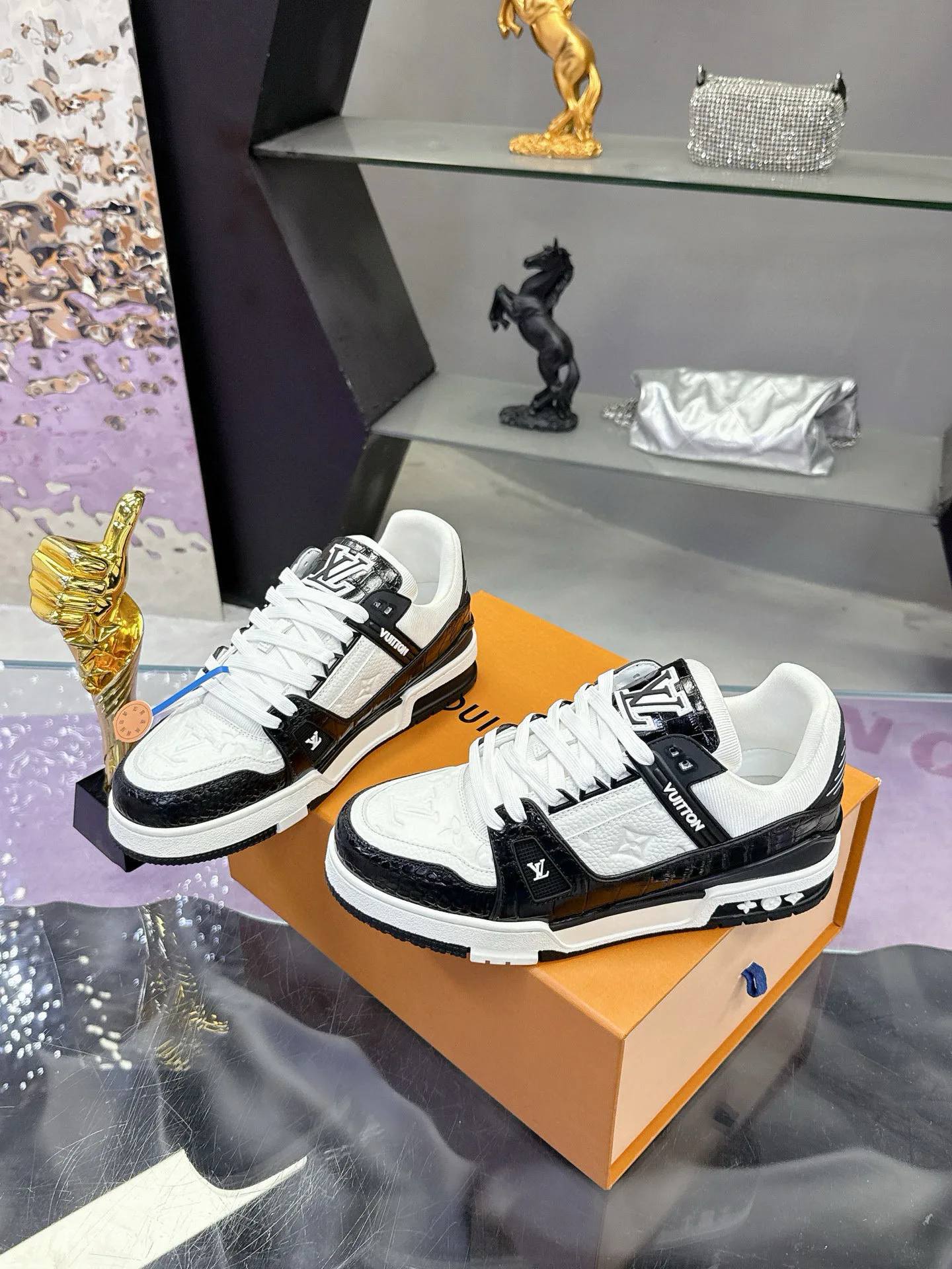 Кроссовки Женские Louis Vuitton 11707413