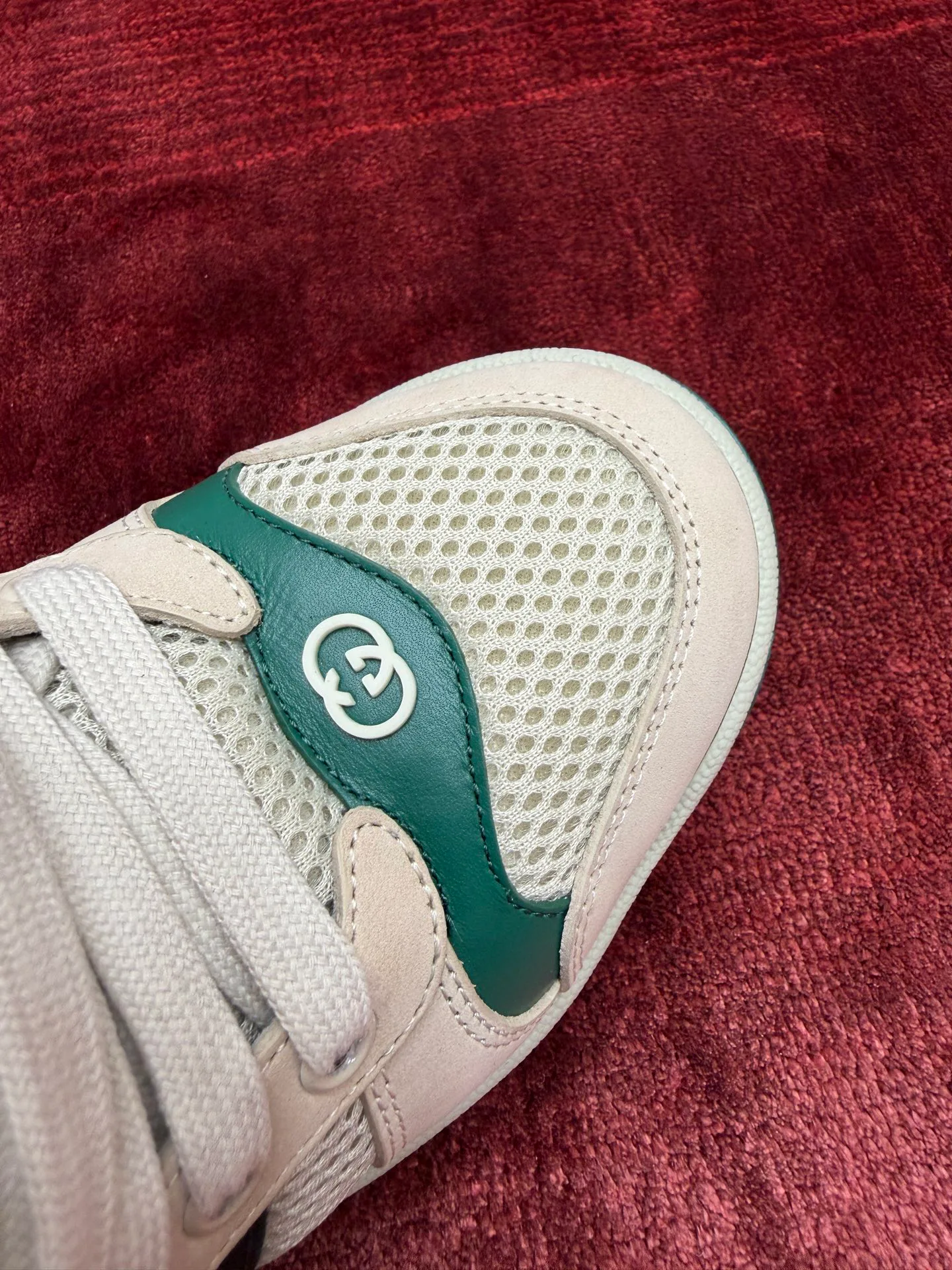 Кроссовки Женские Gucci 18995181