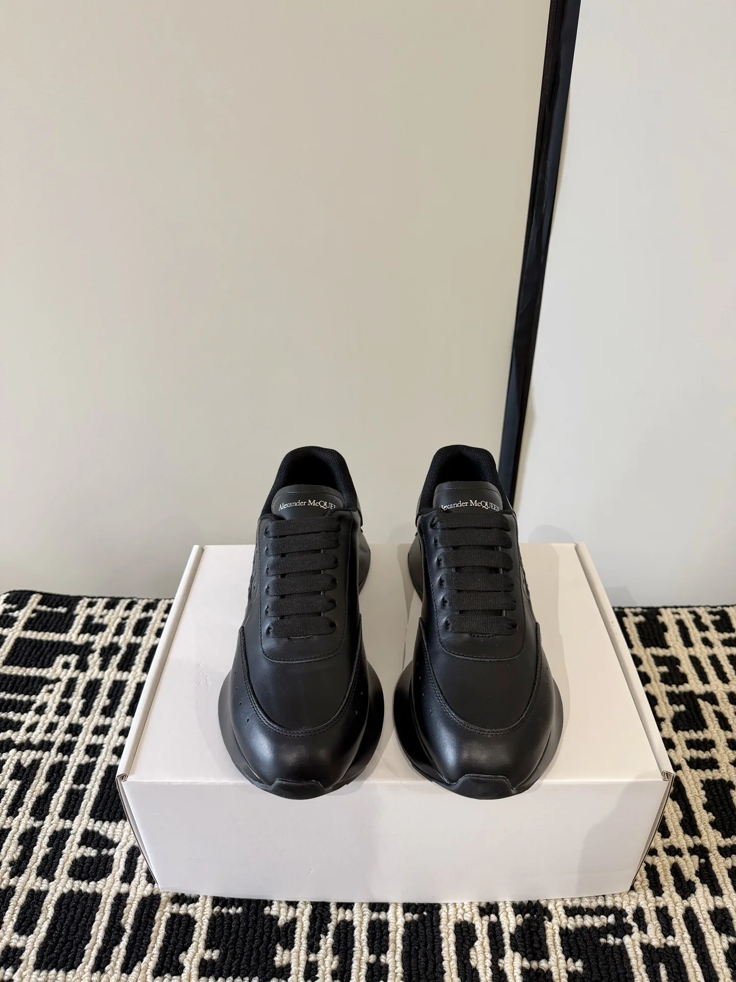 Кроссовки Женские Alexander Mcqueen 13343933