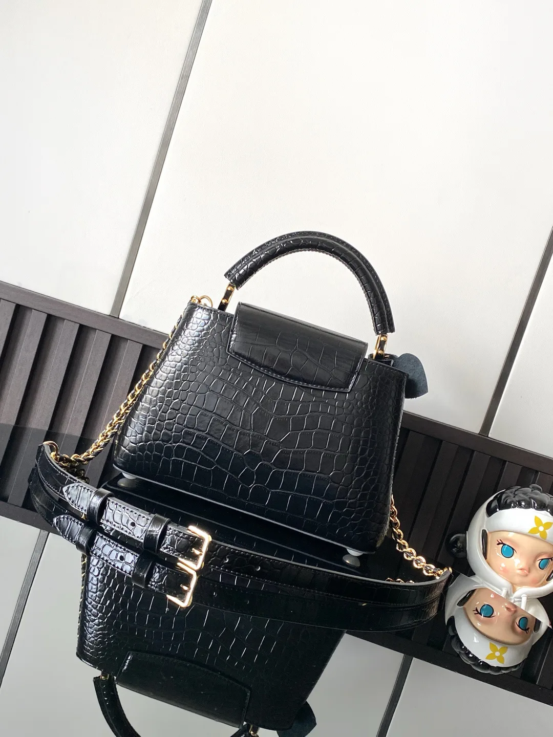 Классические Сумки Женские Louis Vuitton 18019351