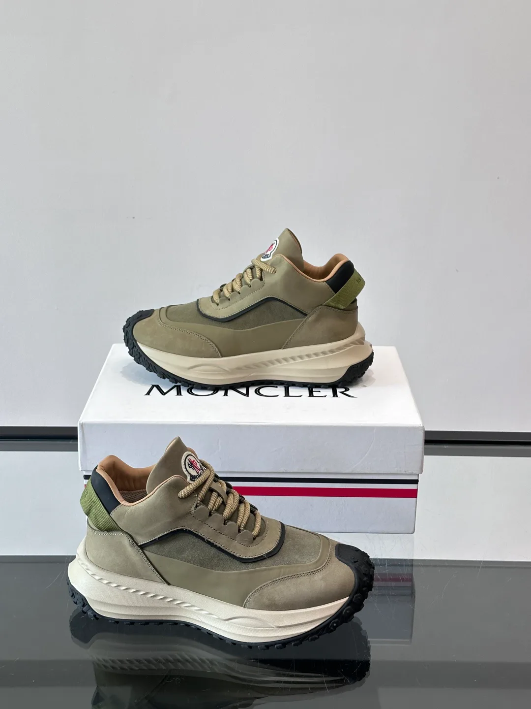 Кроссовки Женские Moncler 241844