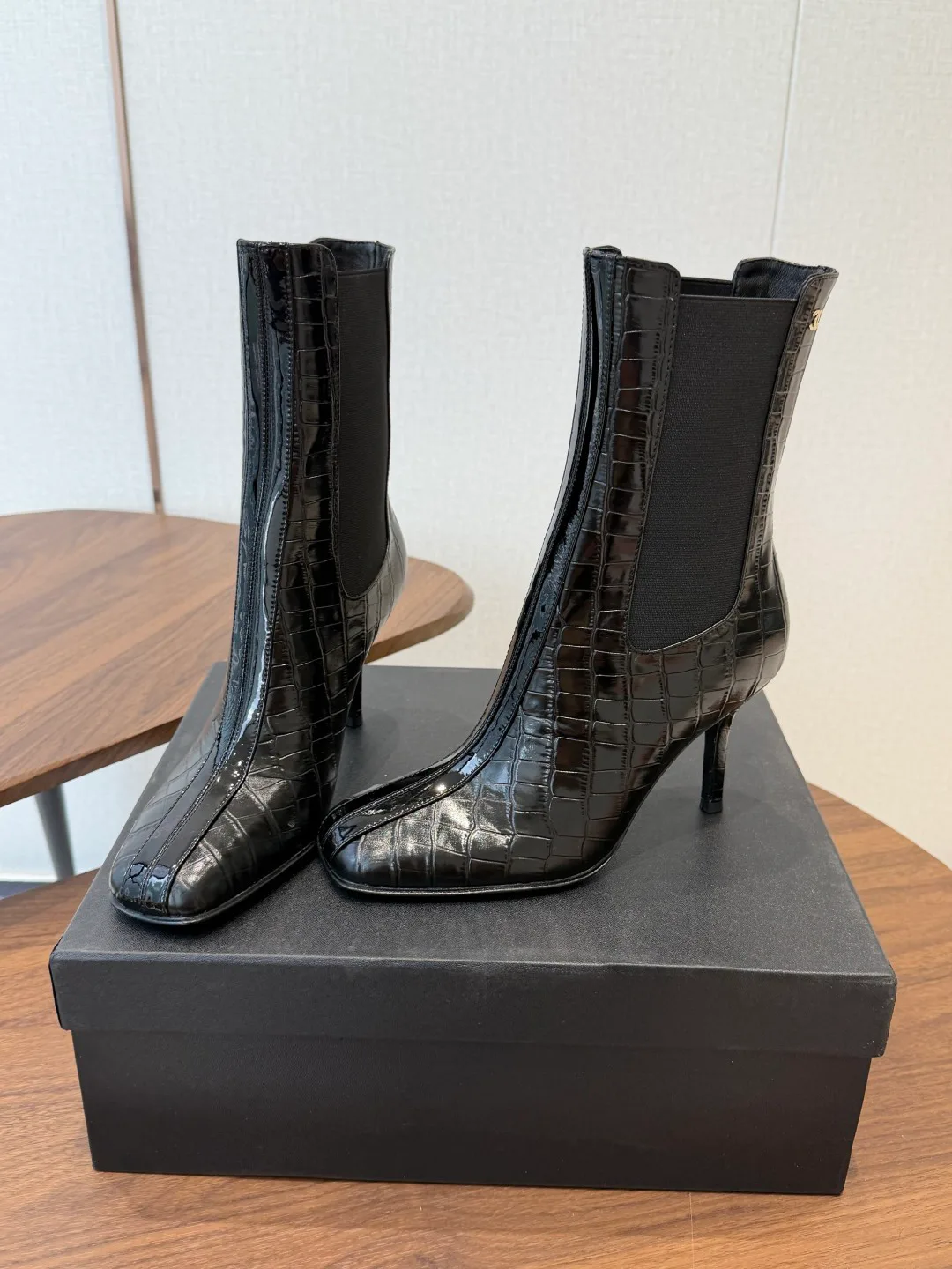 Сапоги Женские Chanel 18182760