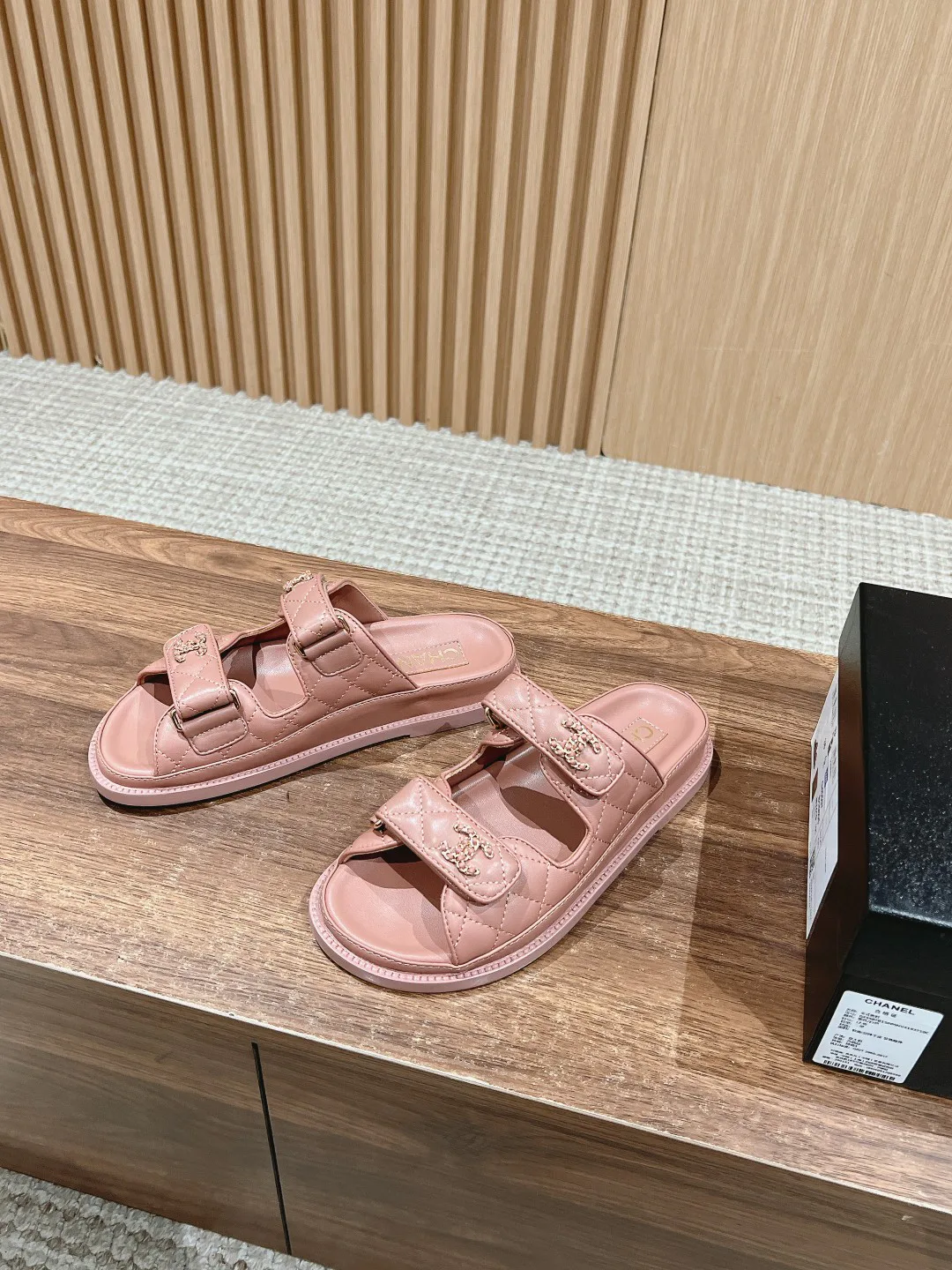 Шлепанцы Женские Chanel 33730