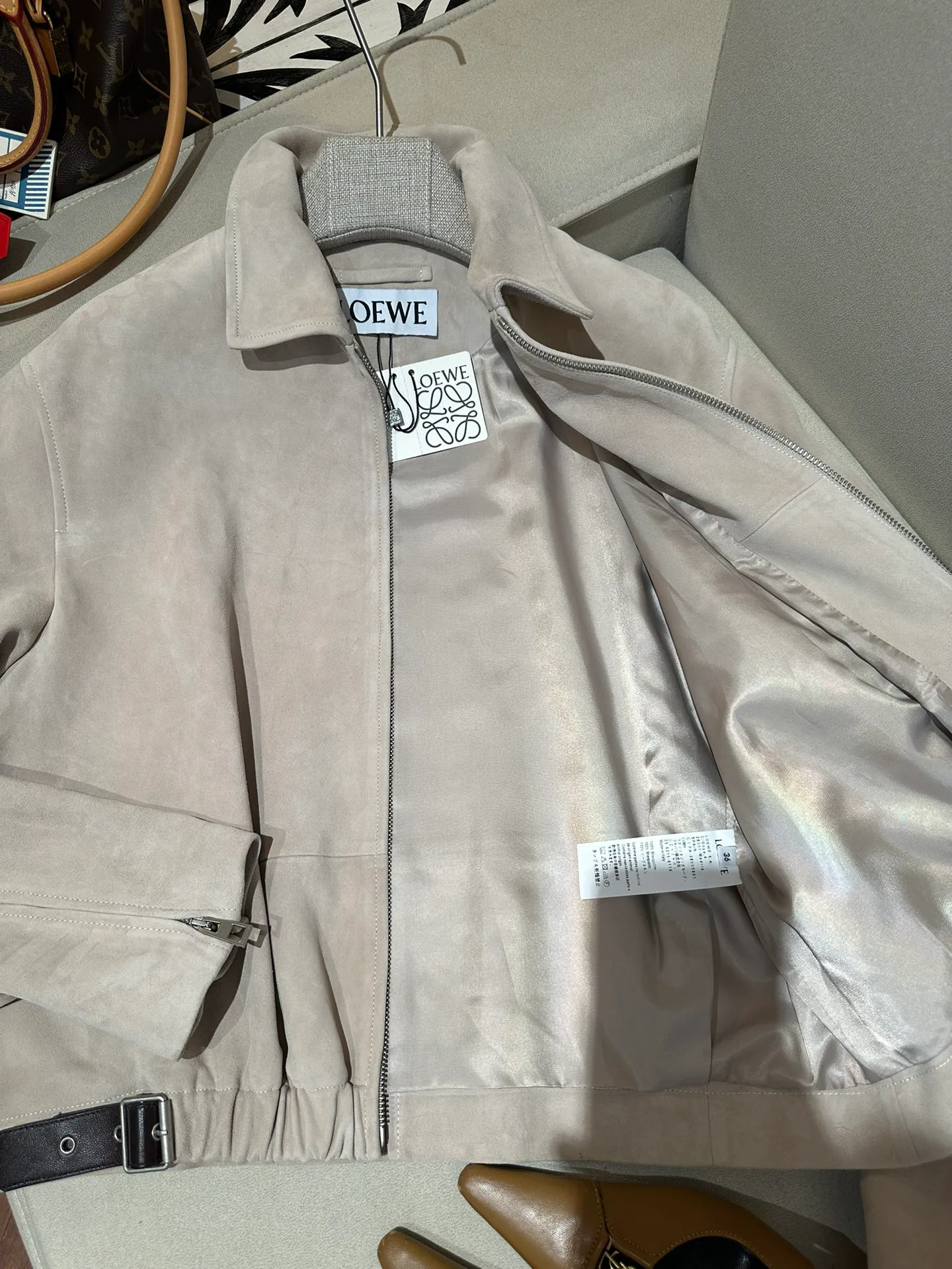 Кожаные Куртки И Дублёнки Женские Loewe 11679734