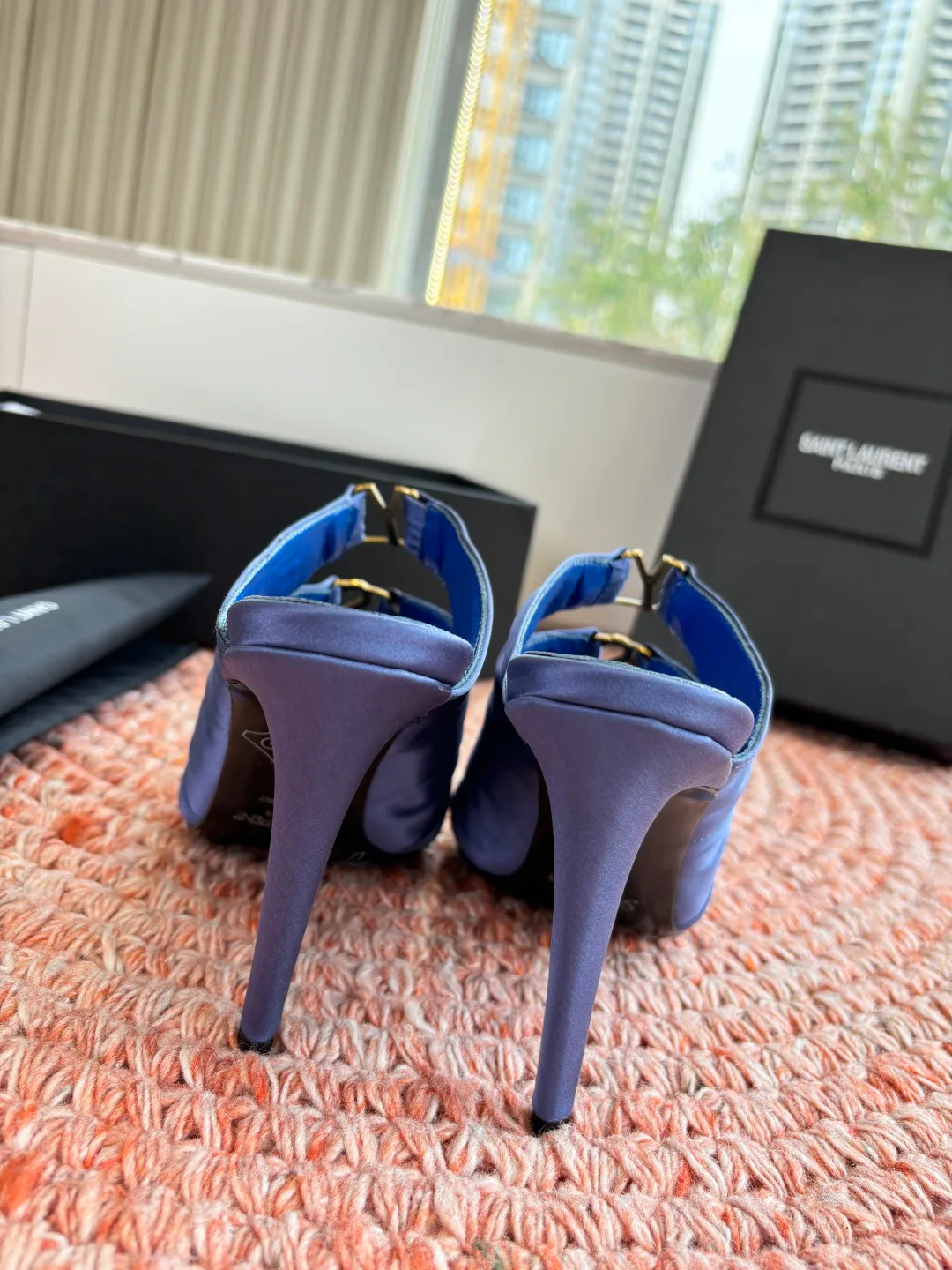 Босоножки Женские Saint Laurent 10211619