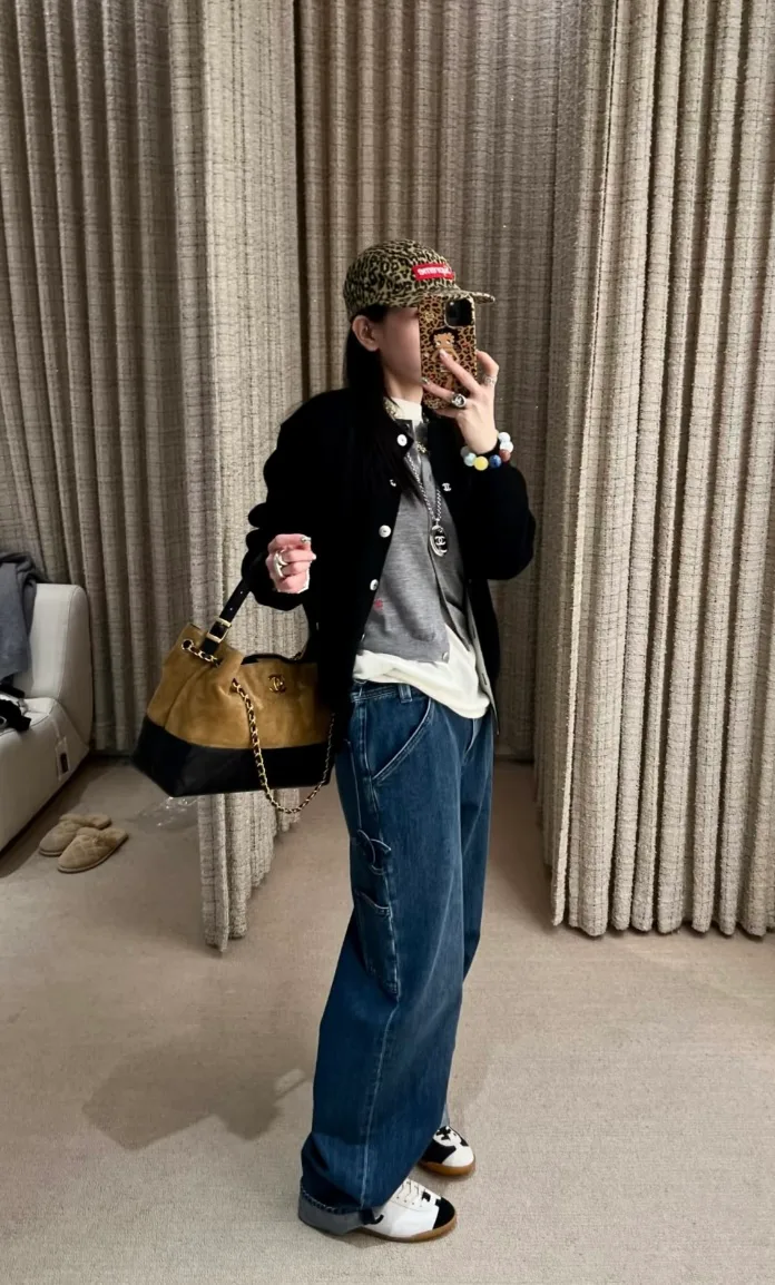 Джинсы Женские Chanel 10234565