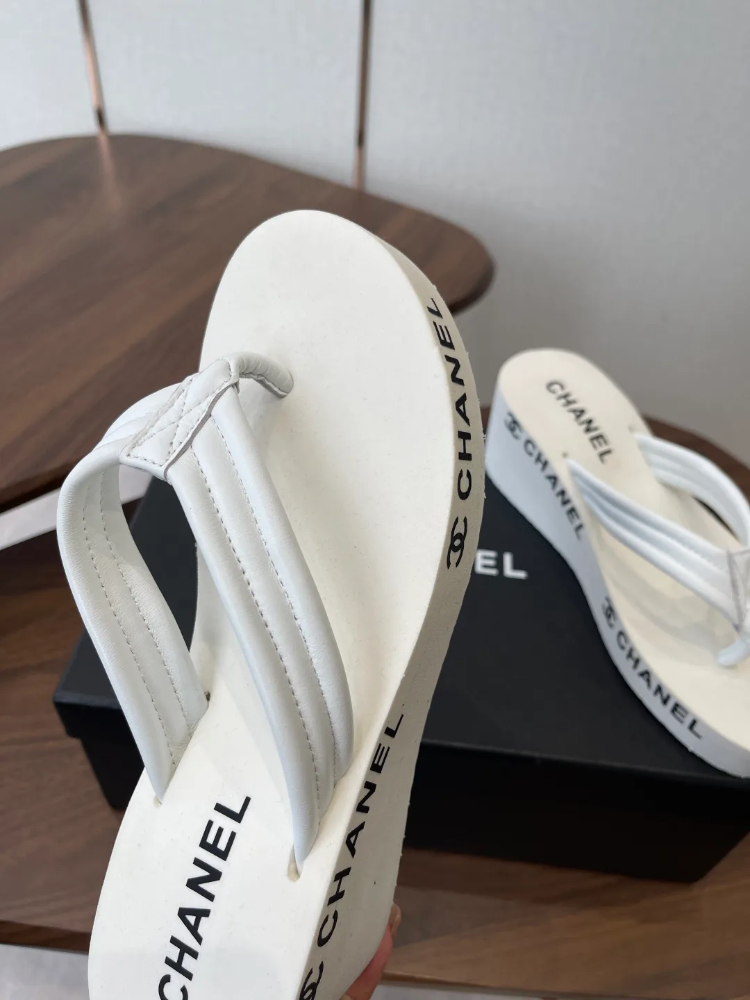 Шлепанцы Женские Chanel 11498255