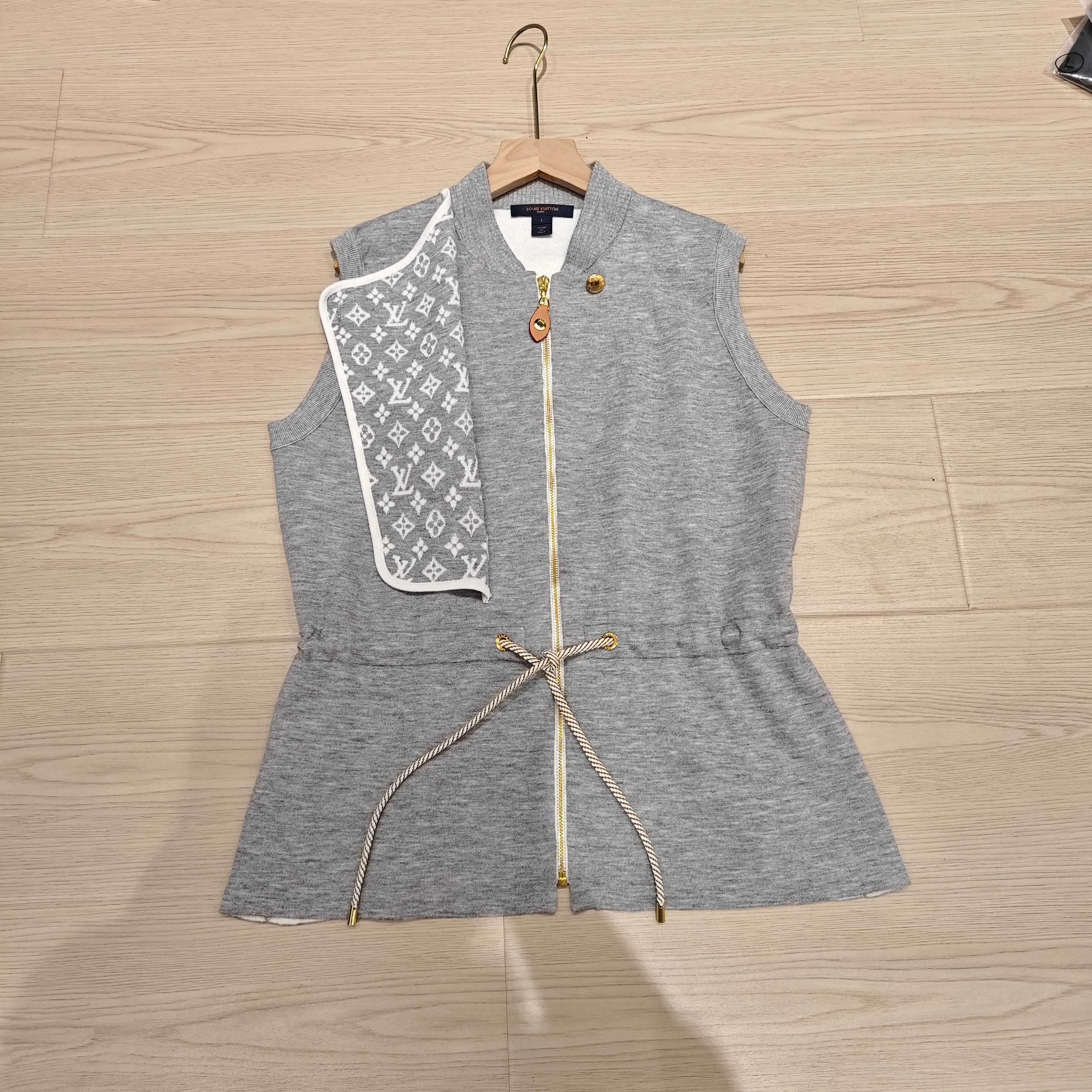 Жилеты Женские Louis Vuitton 18184370