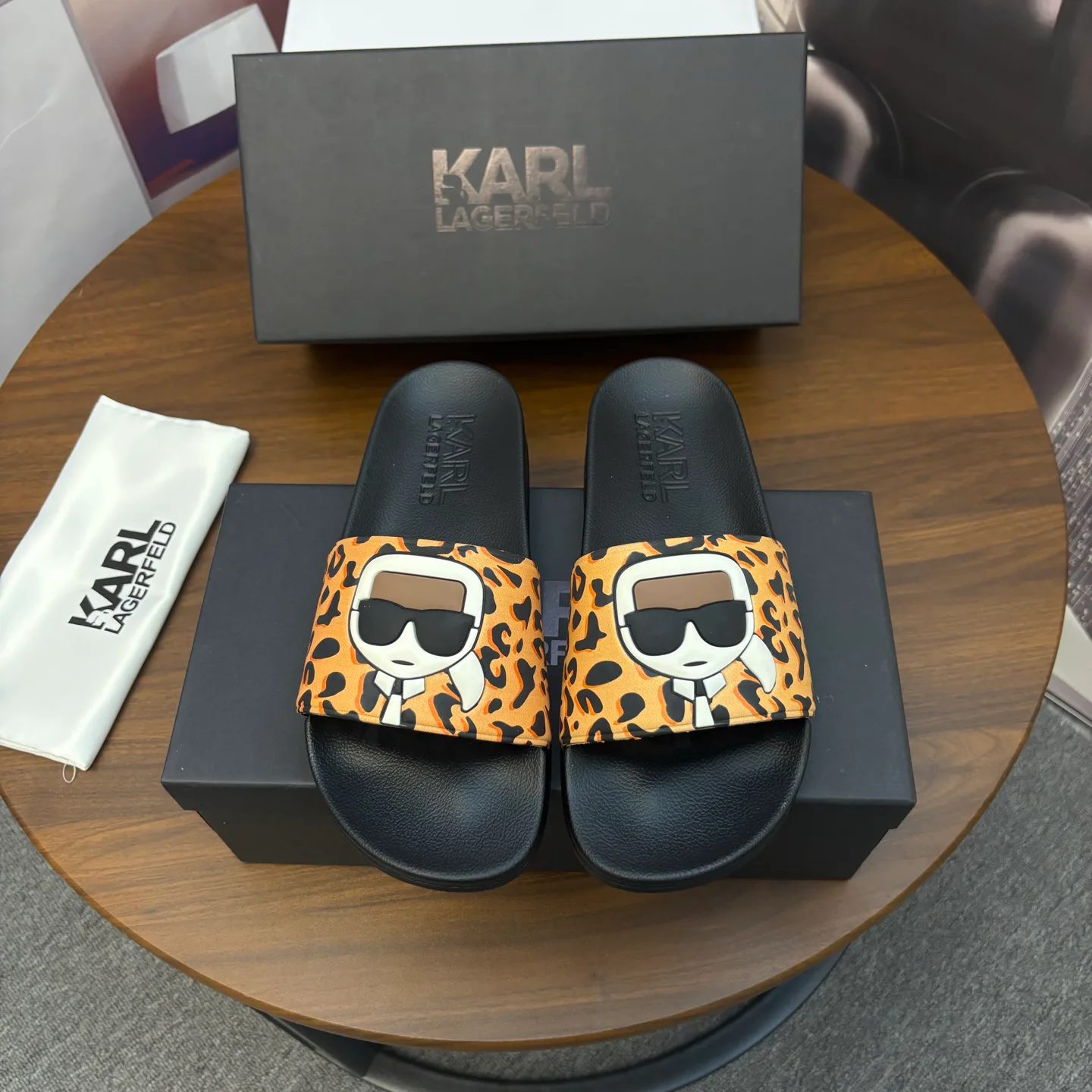 Шлепанцы Женские Karl Lagerfeld 10776052