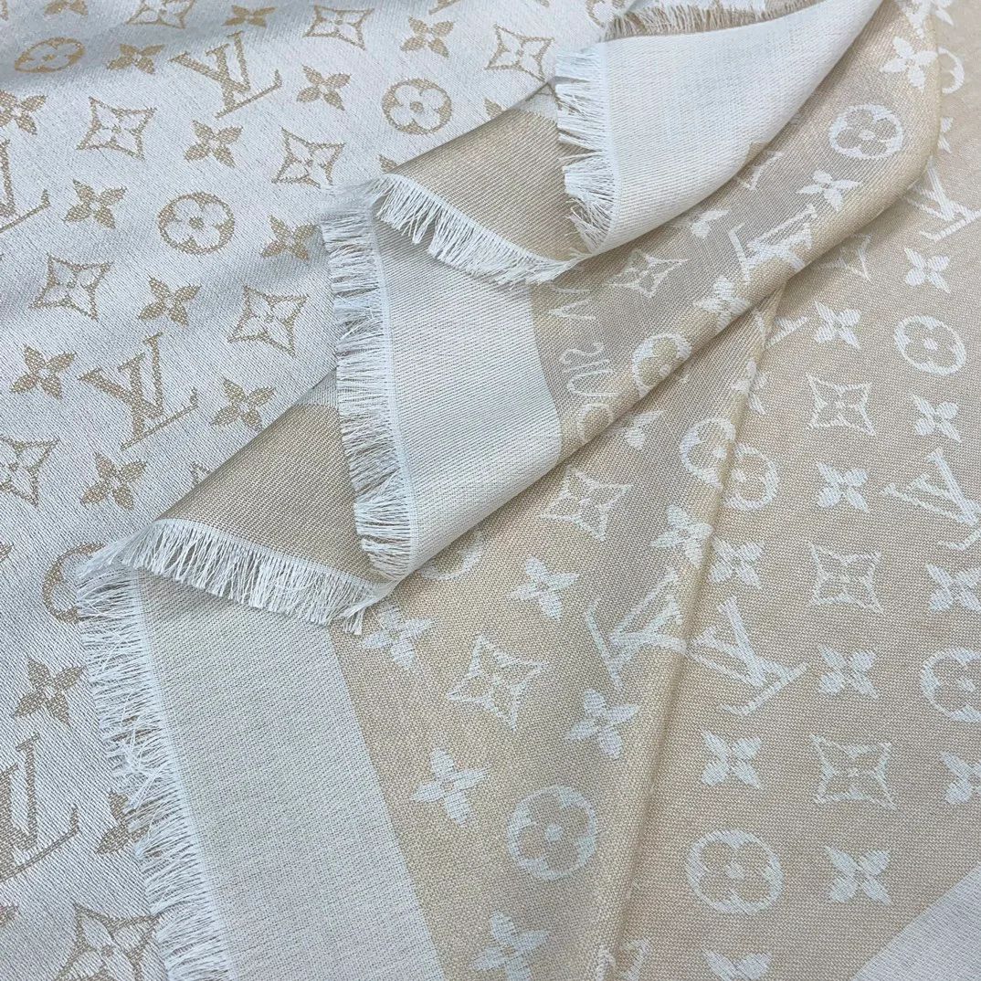 Шарфы Louis Vuitton 17826474