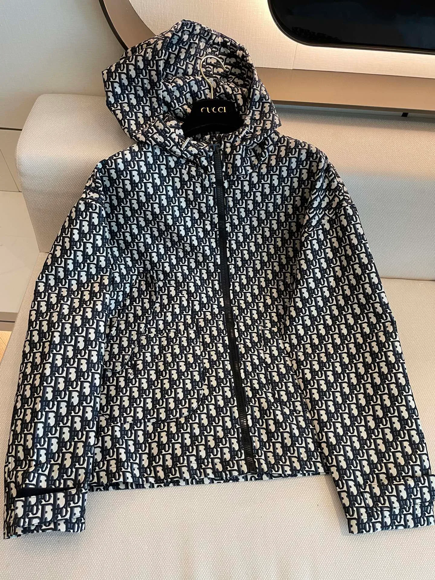 Куртки И Пуховики Женские Christian Dior 12878981