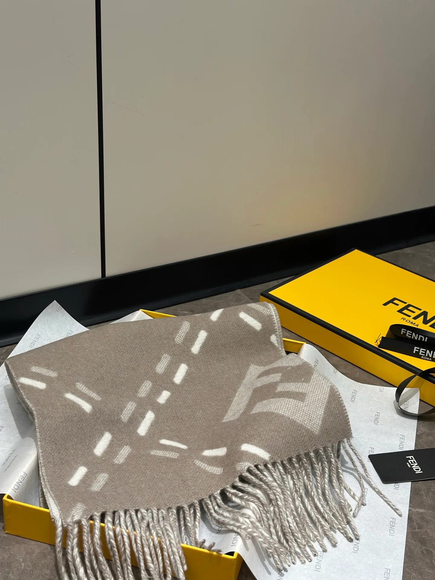 Шарфы Fendi 1686369