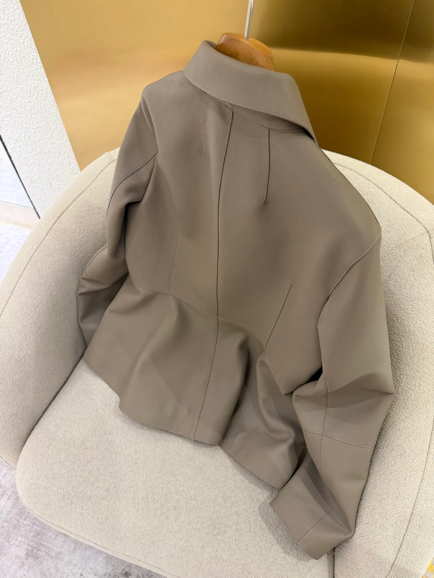 Кожаные Куртки И Дублёнки Женские Hermes 17959242