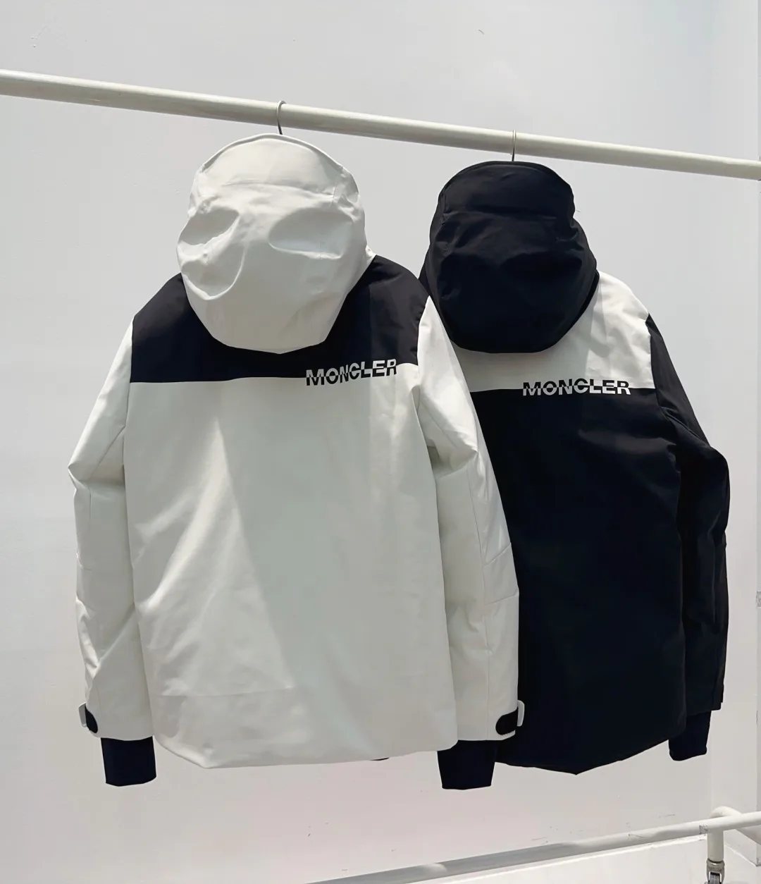 Куртки И Пуховики Женские Moncler 4764194