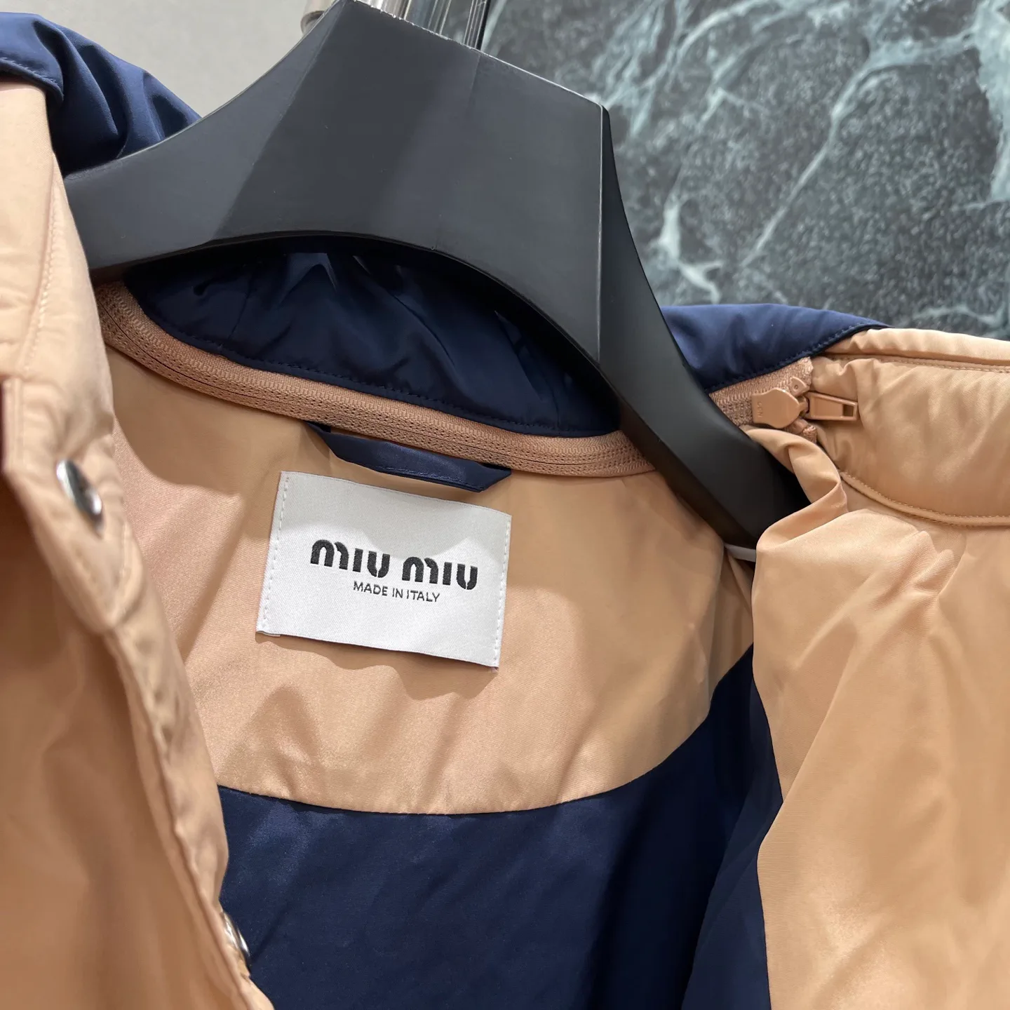 Куртки И Пуховики Женские Miu Miu 18030687