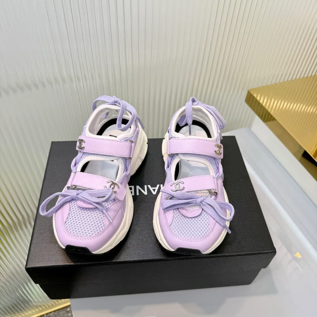 Кроссовки Женские Chanel 18366971
