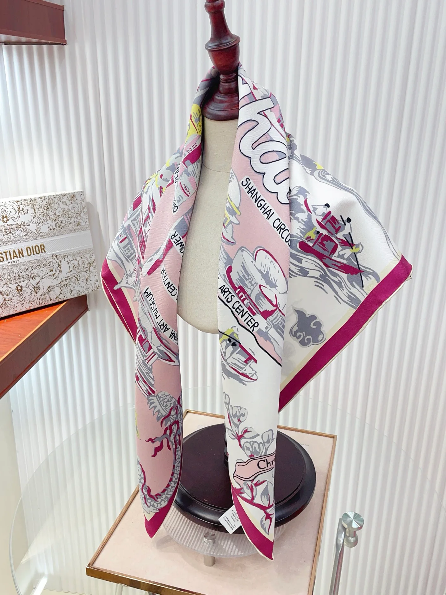 Платки Chanel 11585475