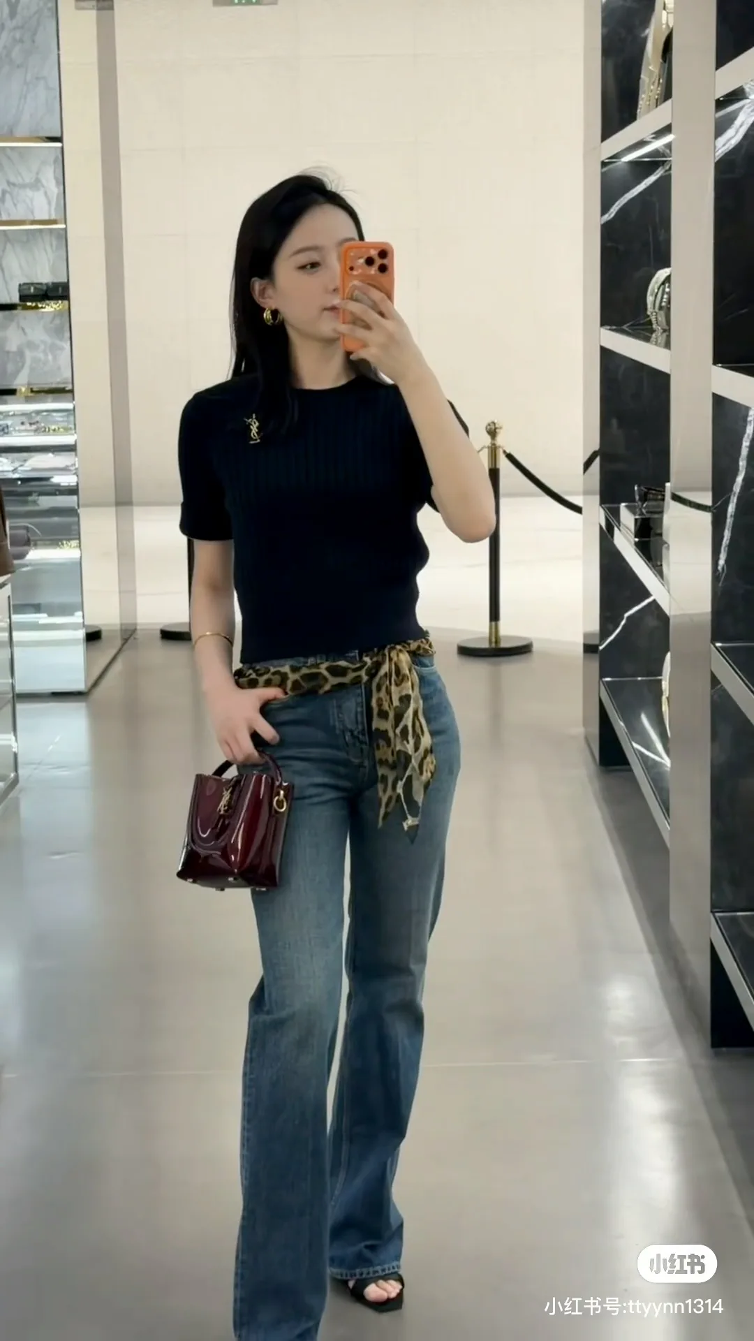 Топы Женские Saint Laurent 793300