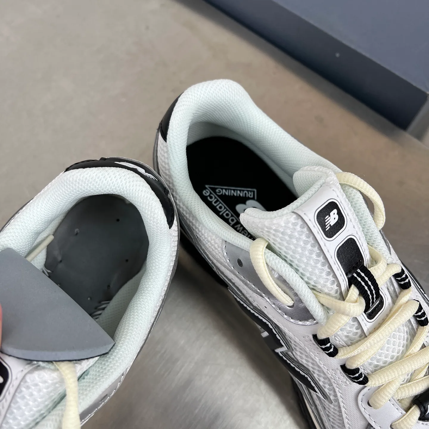 Кроссовки Женские New Balance 404123