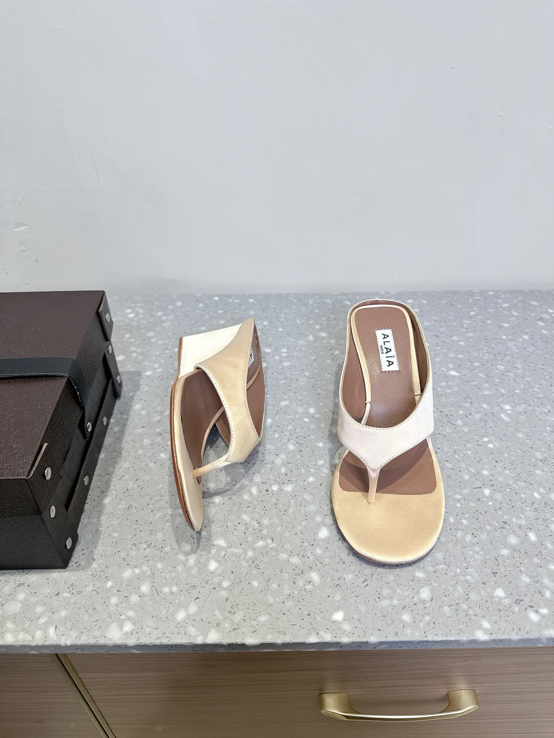 Босоножки Женские Alaia 32582