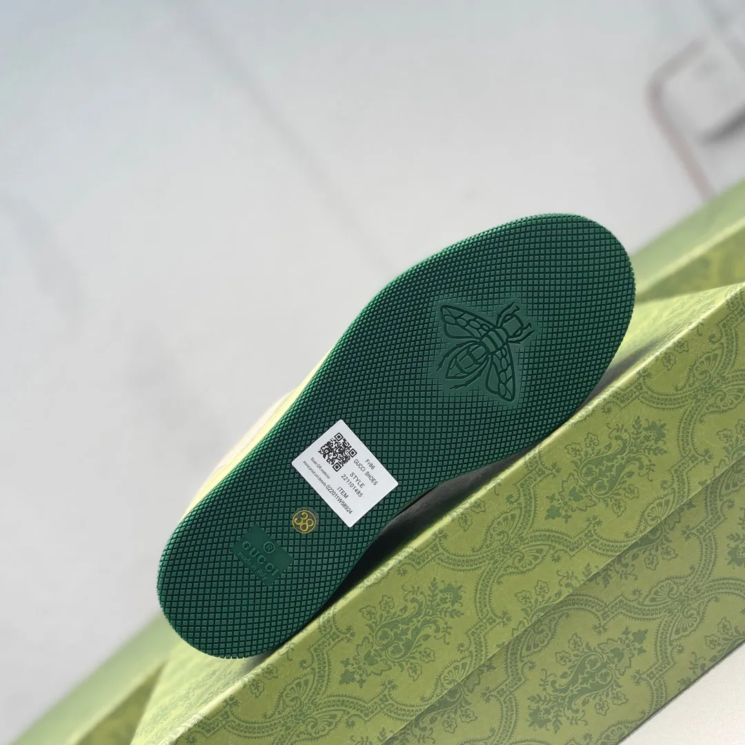 Кроссовки Женские Gucci 425282