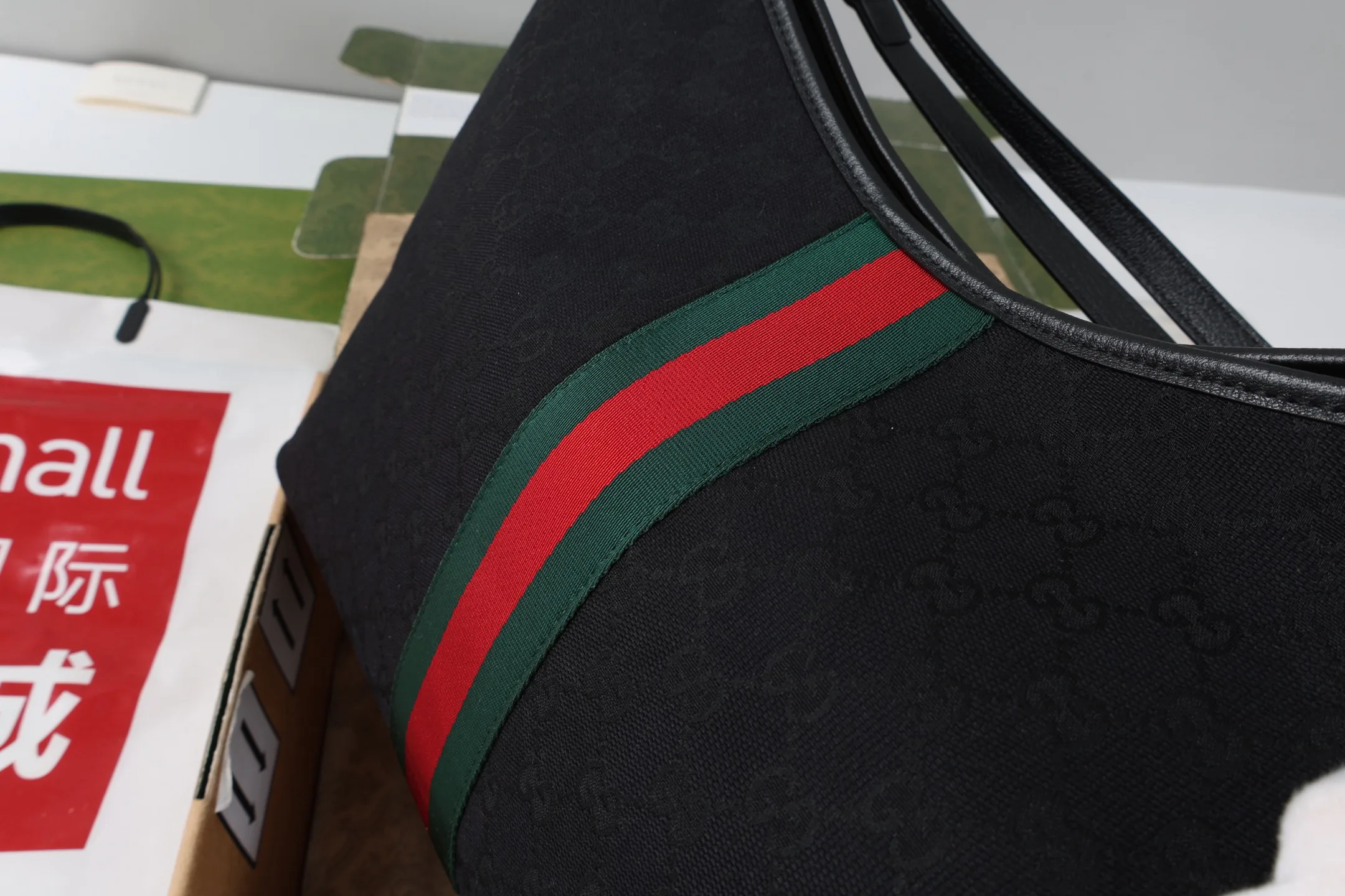 Классические Сумки Женские Gucci 18250602