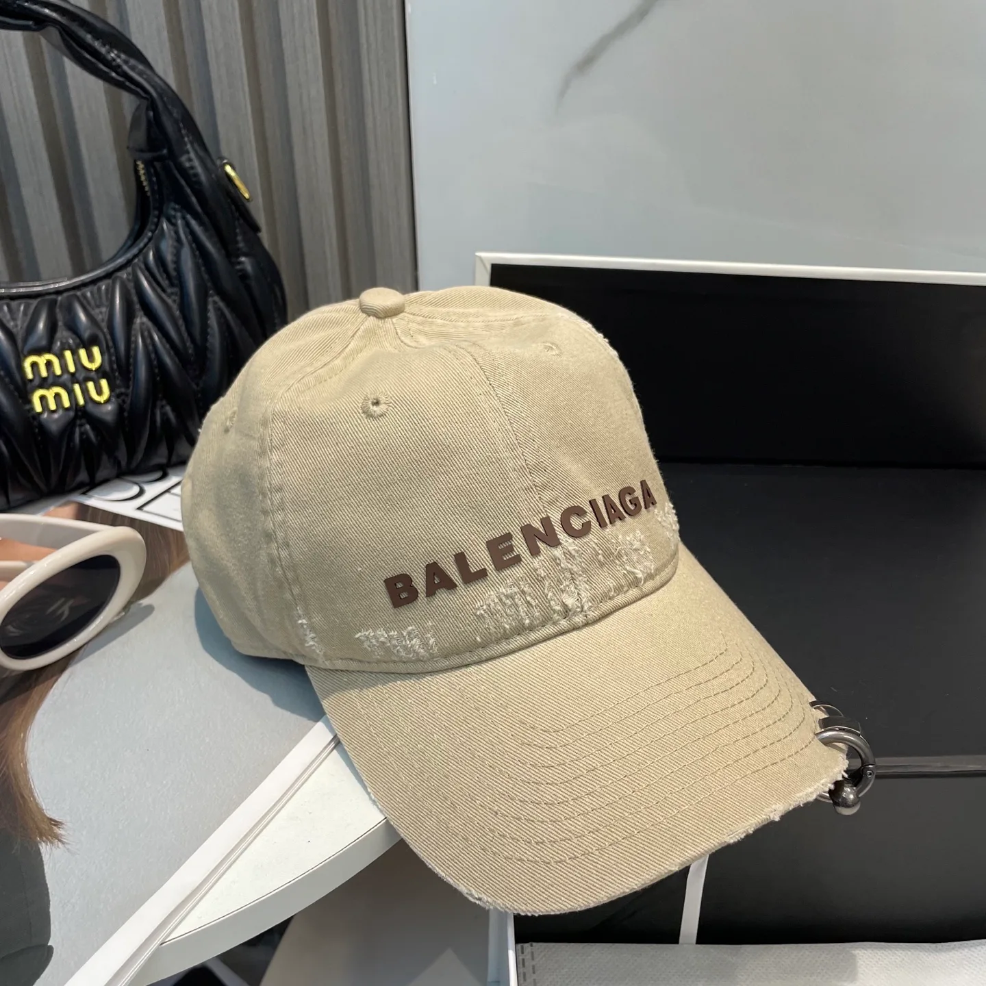 Головные Уборы Balenciaga 336870