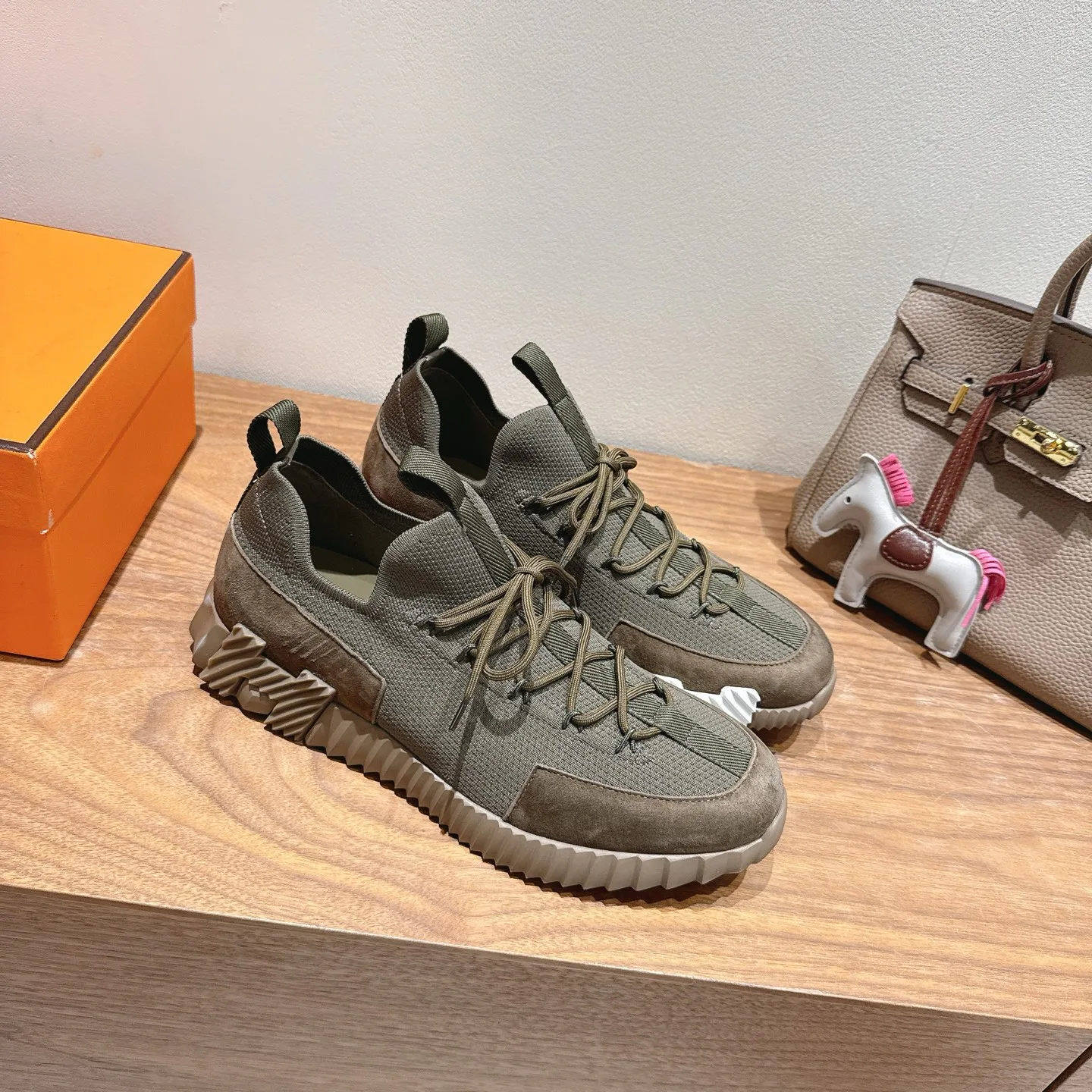 Кроссовки Женские Hermes 4852686