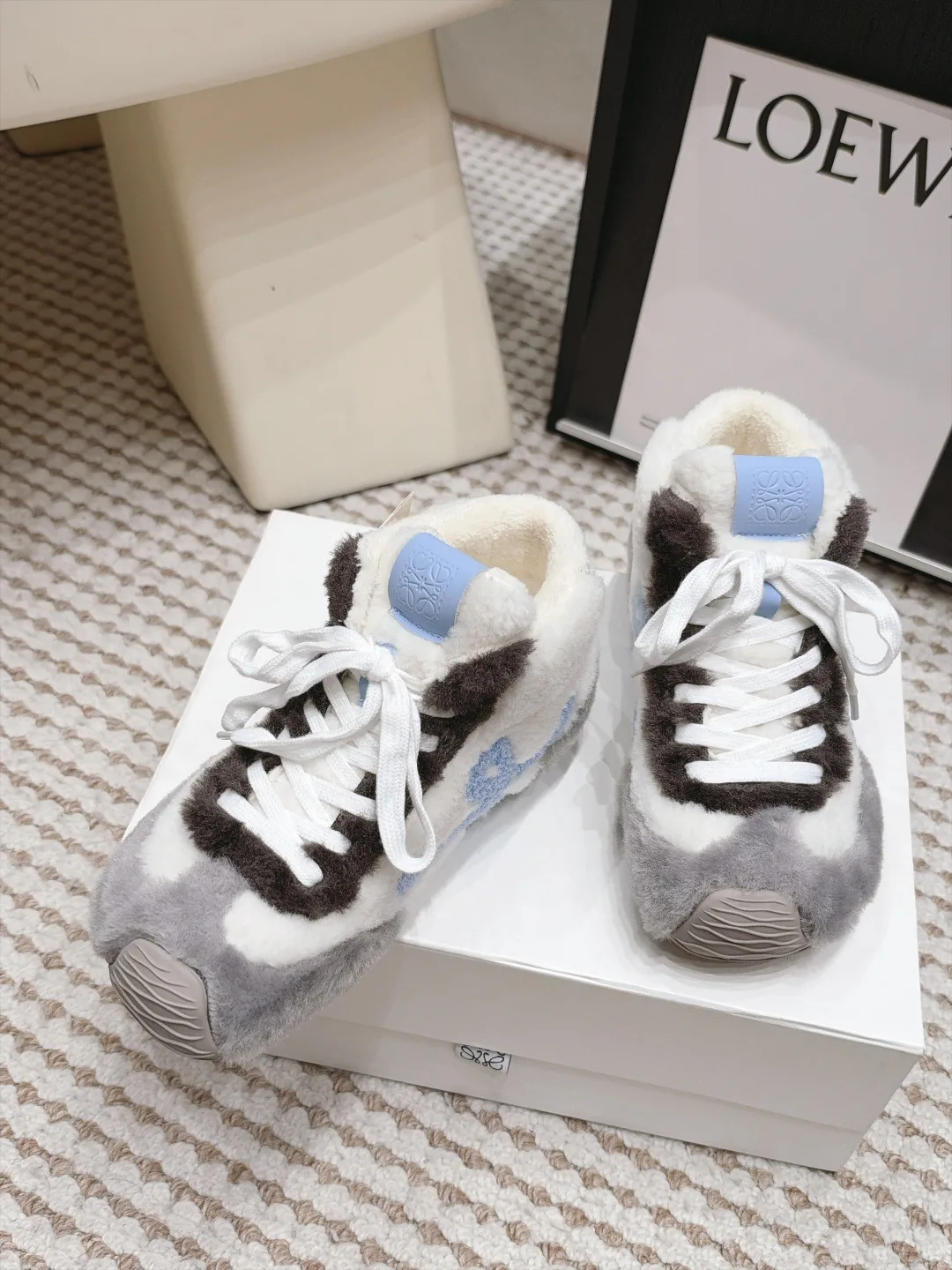 Кроссовки Женские Loewe 19510759