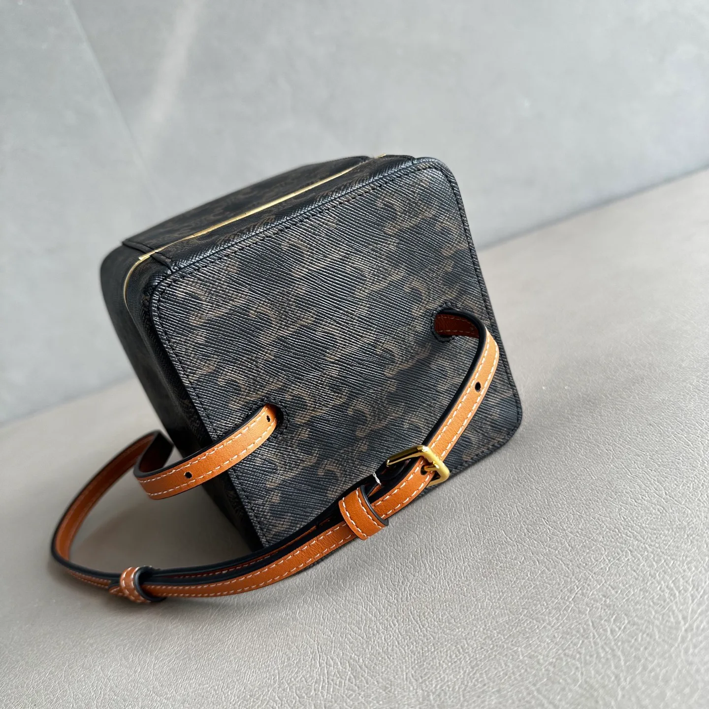 Классические Сумки Женские Celine 13389877
