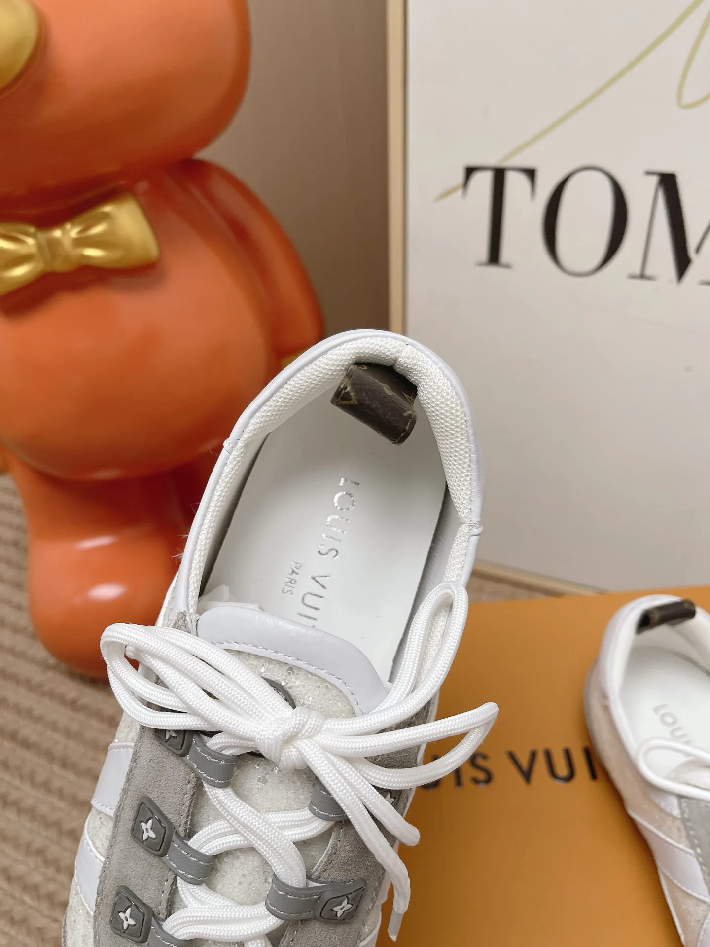 Кроссовки Женские Louis Vuitton 17449398