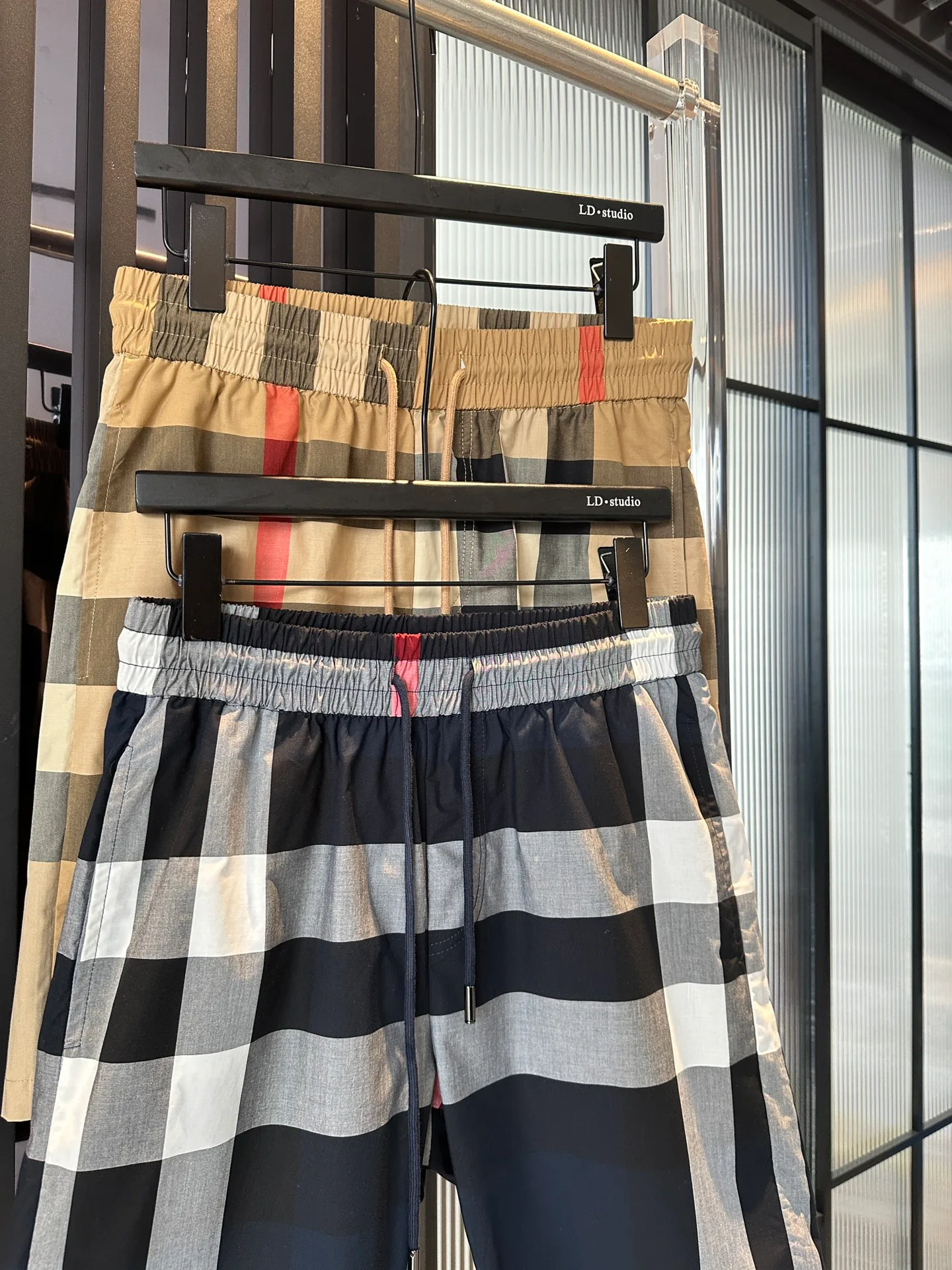 Шорты Женские Burberry 9872811