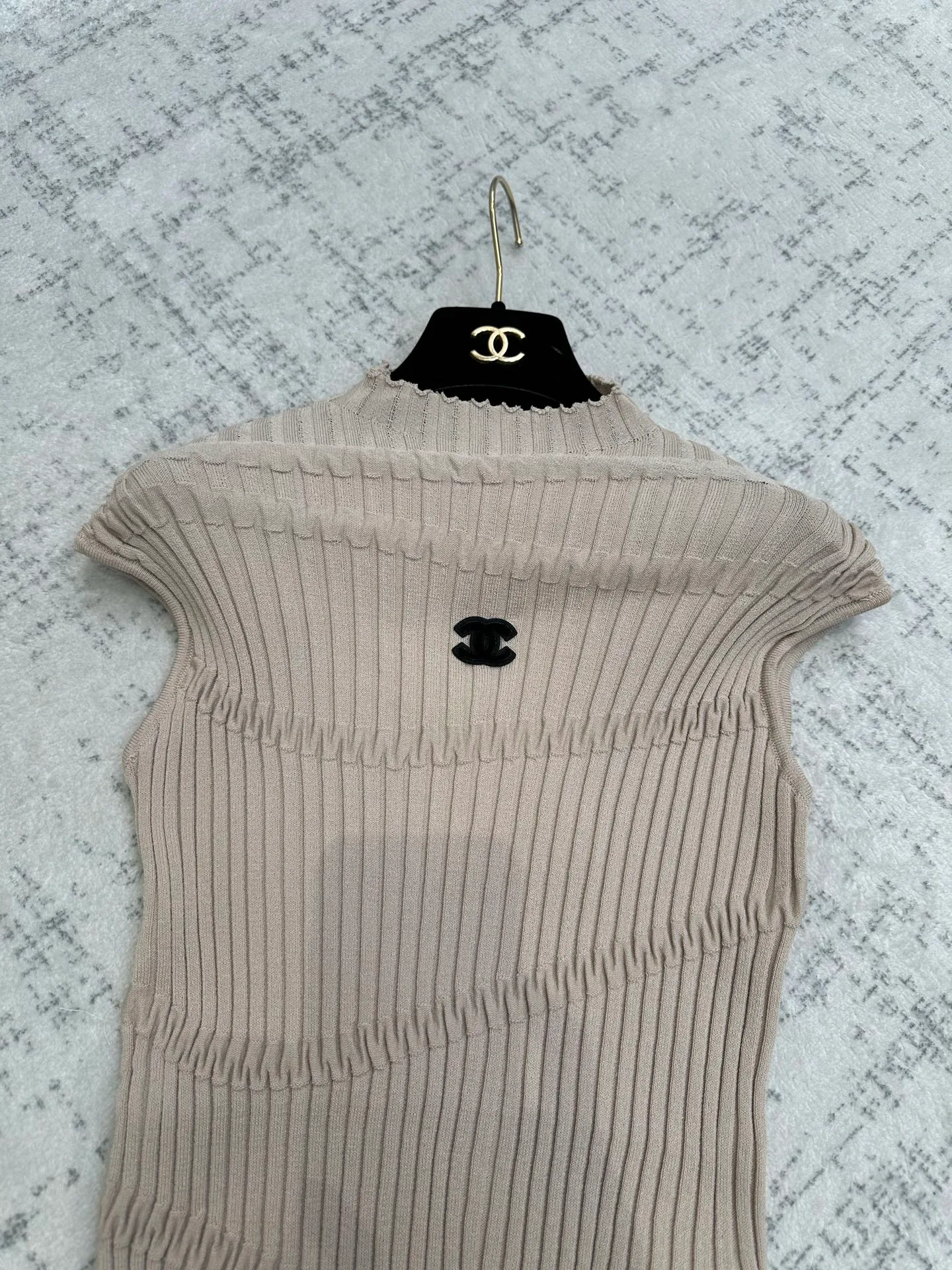 Жилеты Женские Chanel 11697182