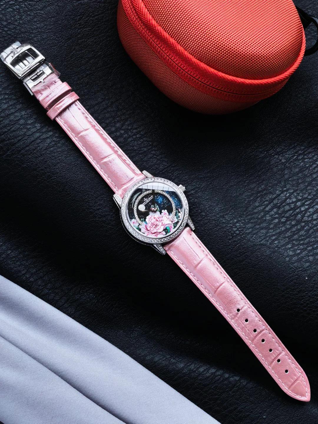 Часы Женские Jaeger-Lecoultre 13782528