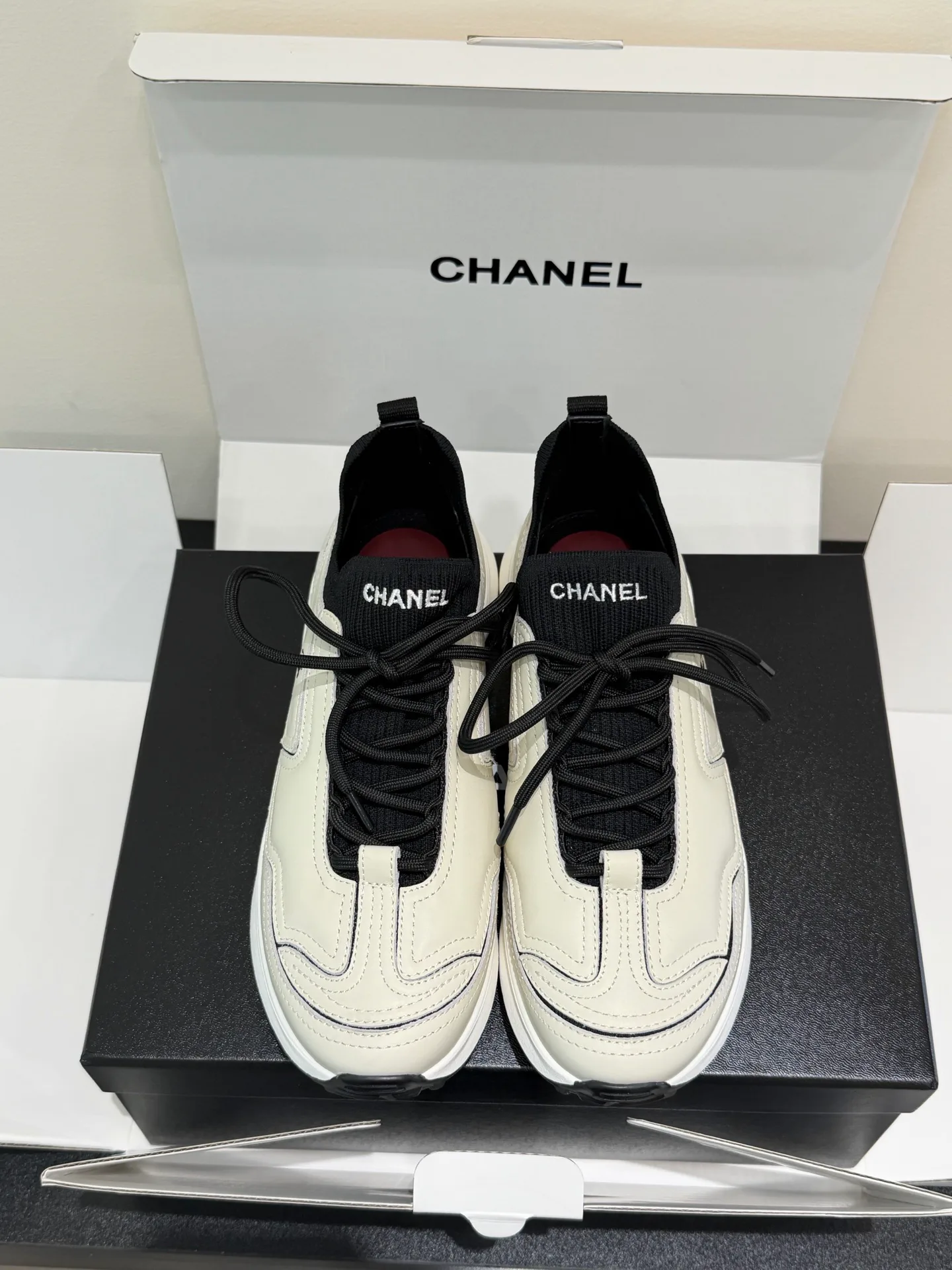 Кроссовки Женские Chanel 17464740