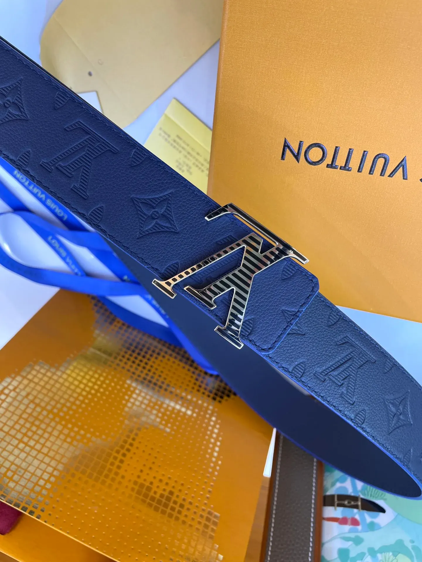 Ремни Louis Vuitton 76704