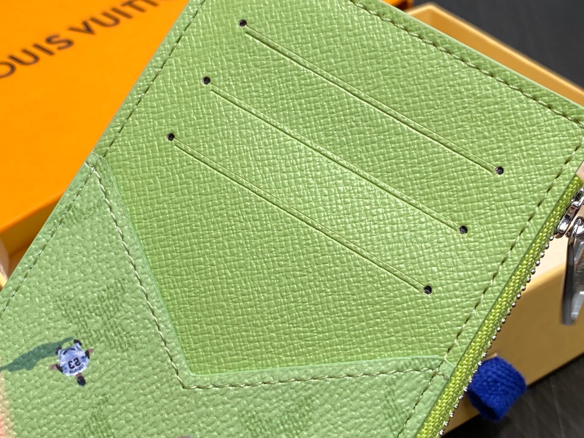 Клатчи Женские Louis Vuitton 17499412