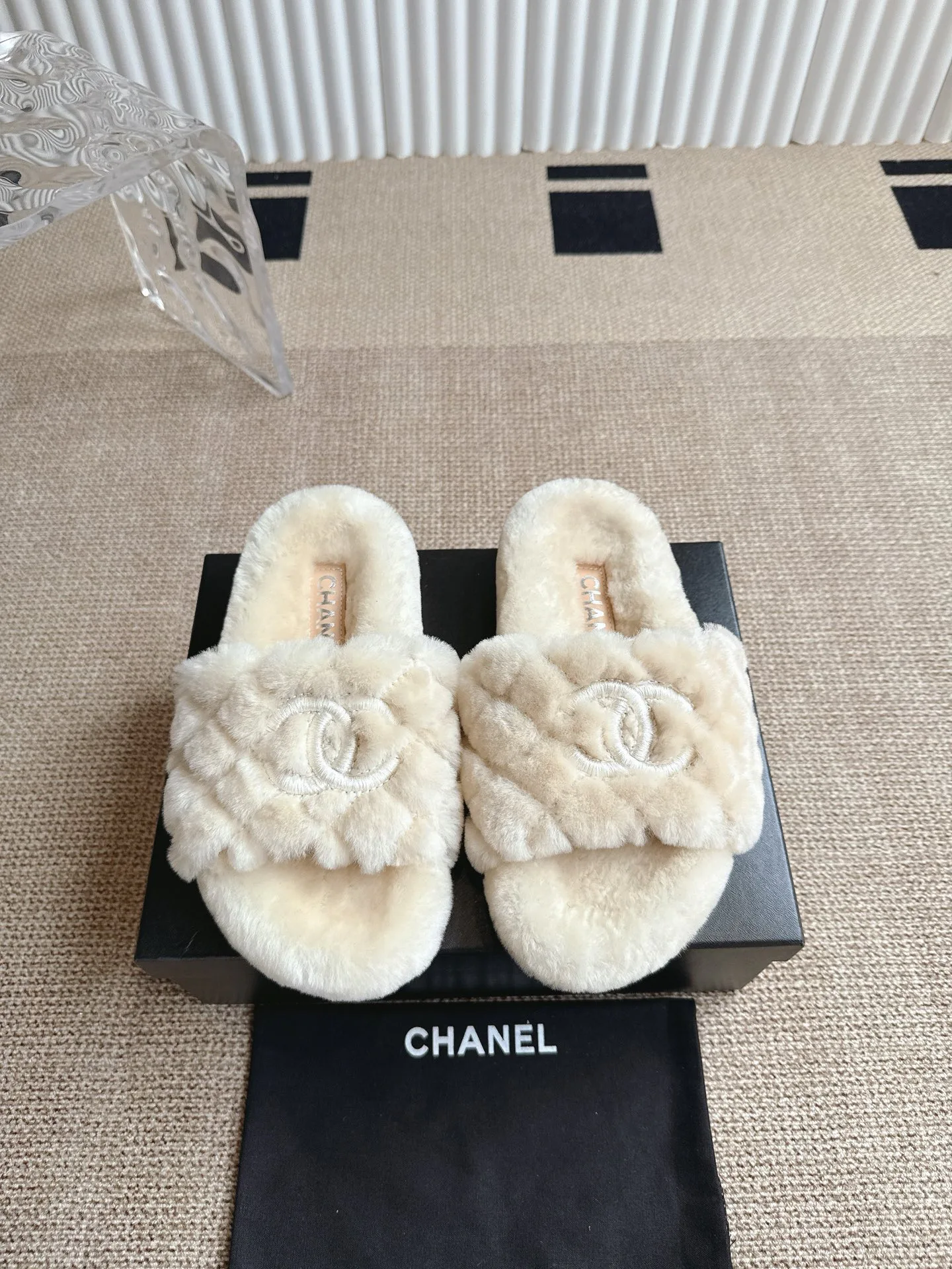 Тапочки Женские Chanel 18324637