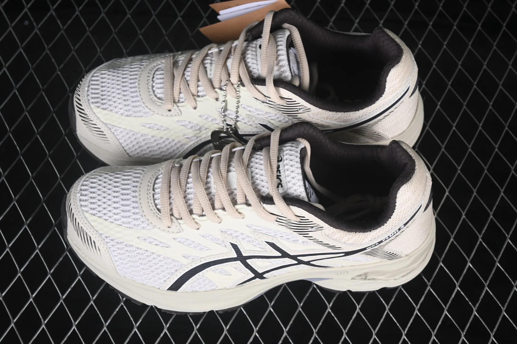 Кроссовки Женские Asics 17954848