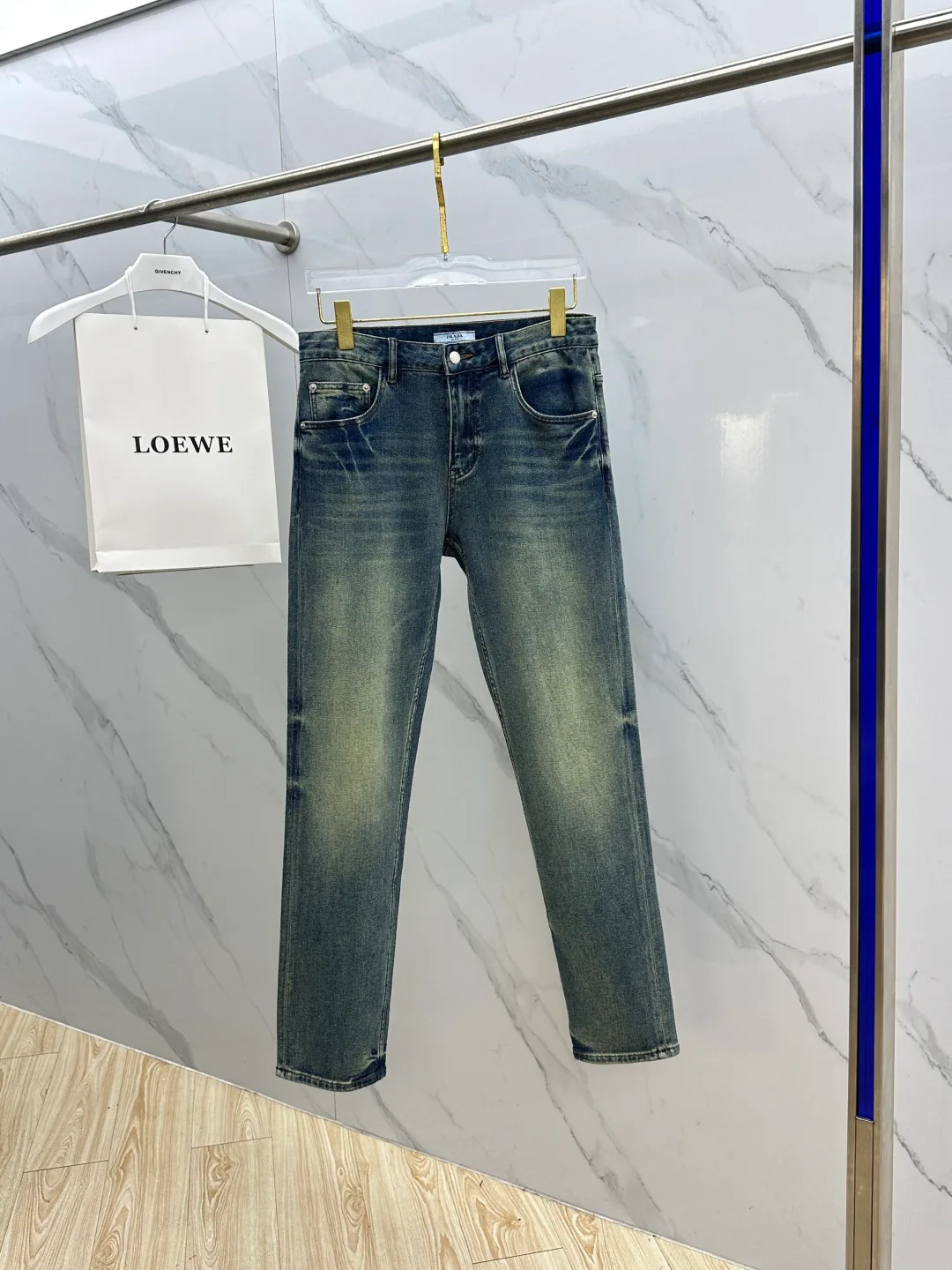 Джинсы Мужские Prada 18596903