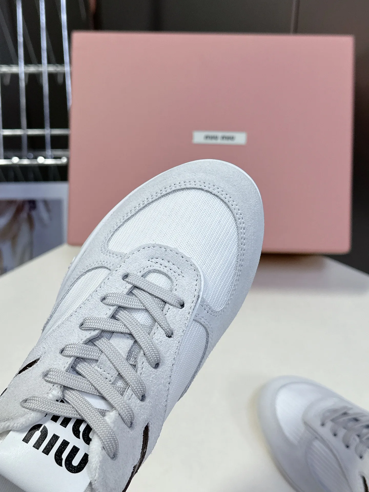 Кроссовки Женские Miu Miu 21699