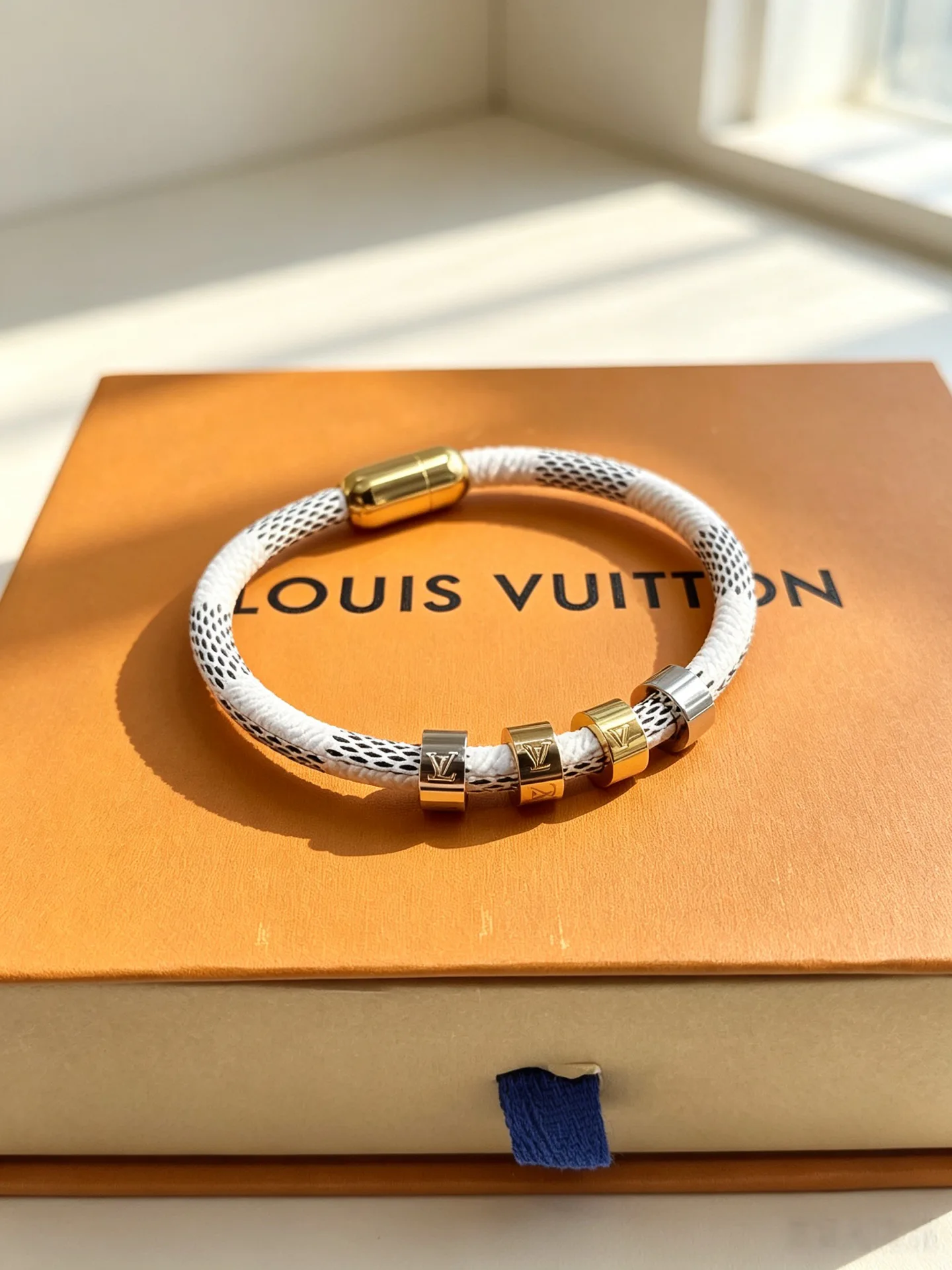 Бижутерия Louis Vuitton 17871416
