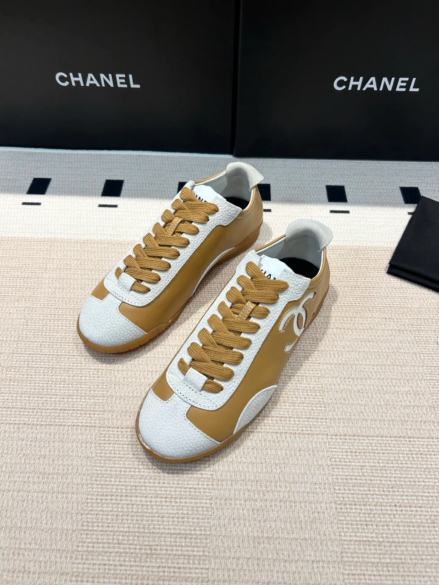 Кроссовки Женские Chanel 1883495